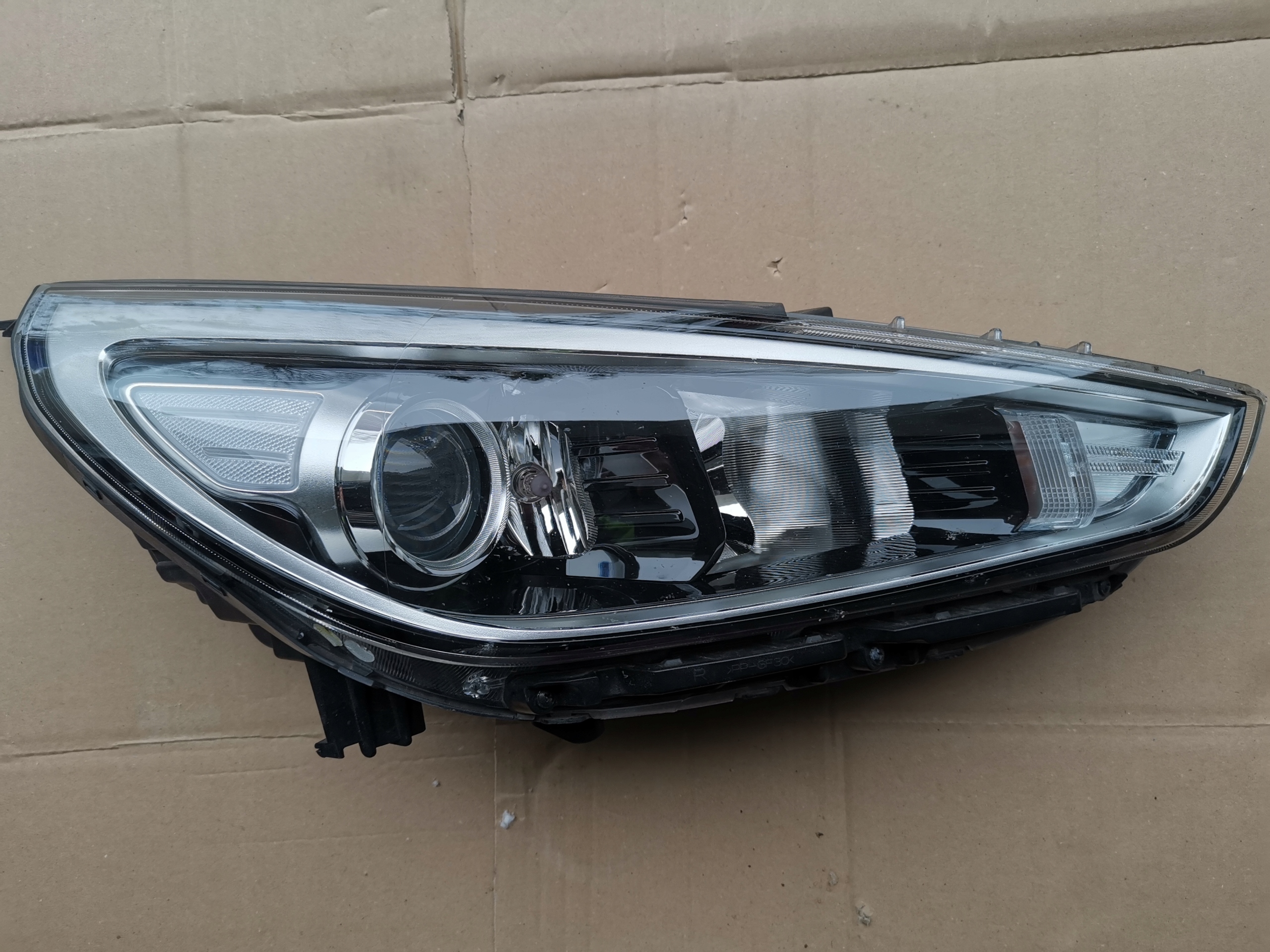 HYUNDAI I30 16-20r ФАРА ПРАВА ПРАВИЙ ПЕРЕД ЄВРОПА g492122020
