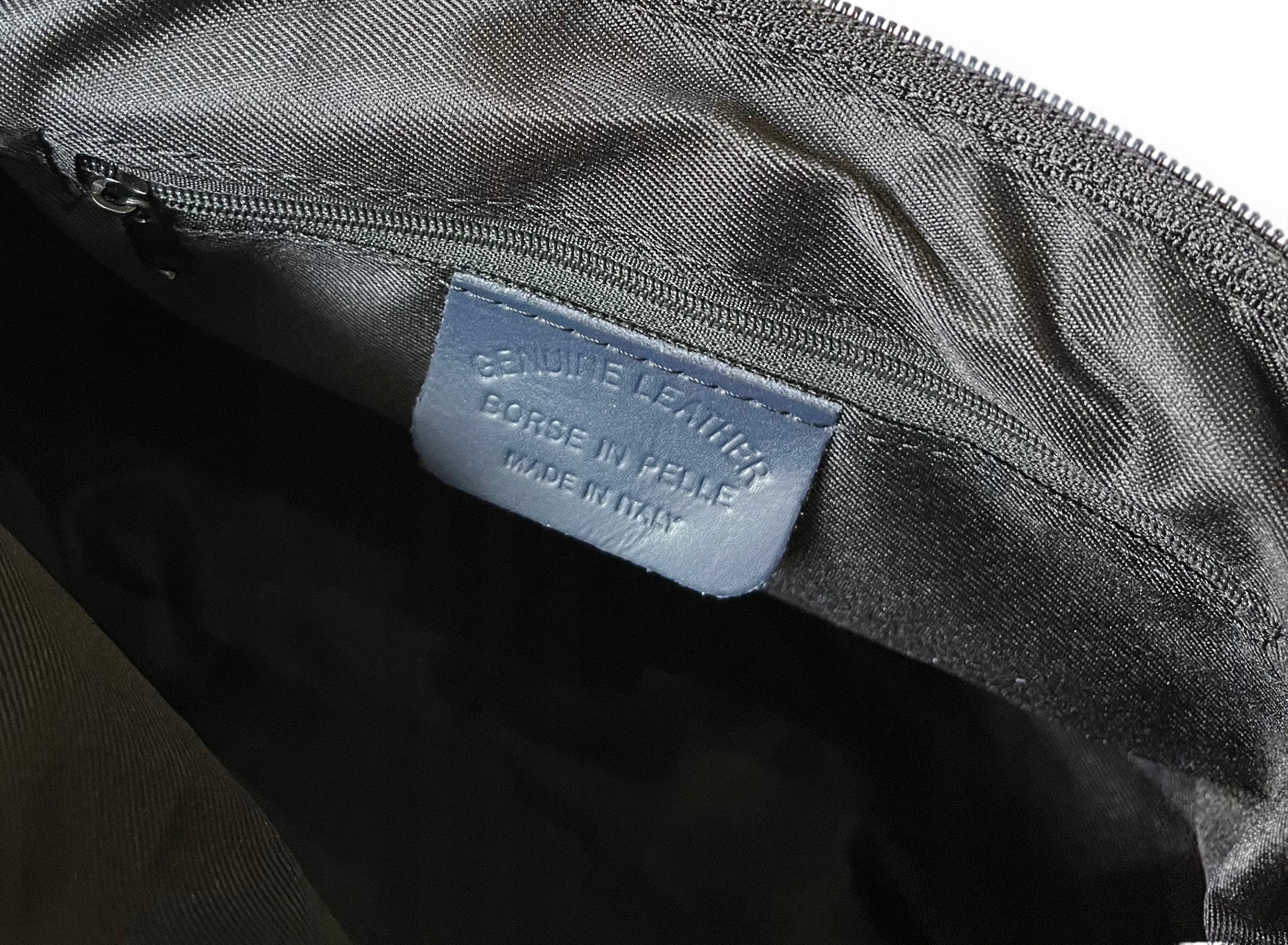 KOLOROWA TOREBKA MOTYLE LISTONOSZKA Z KLAPĄ SKÓRA NATURALNA VERA PELLE Płeć kobieta