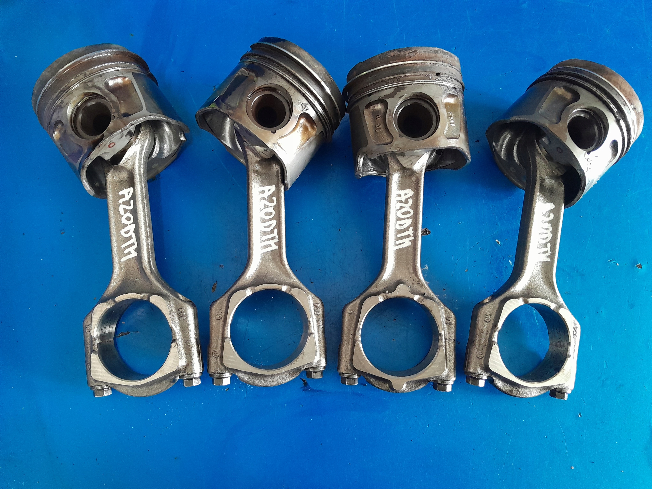 Opel OE 664 korbowód