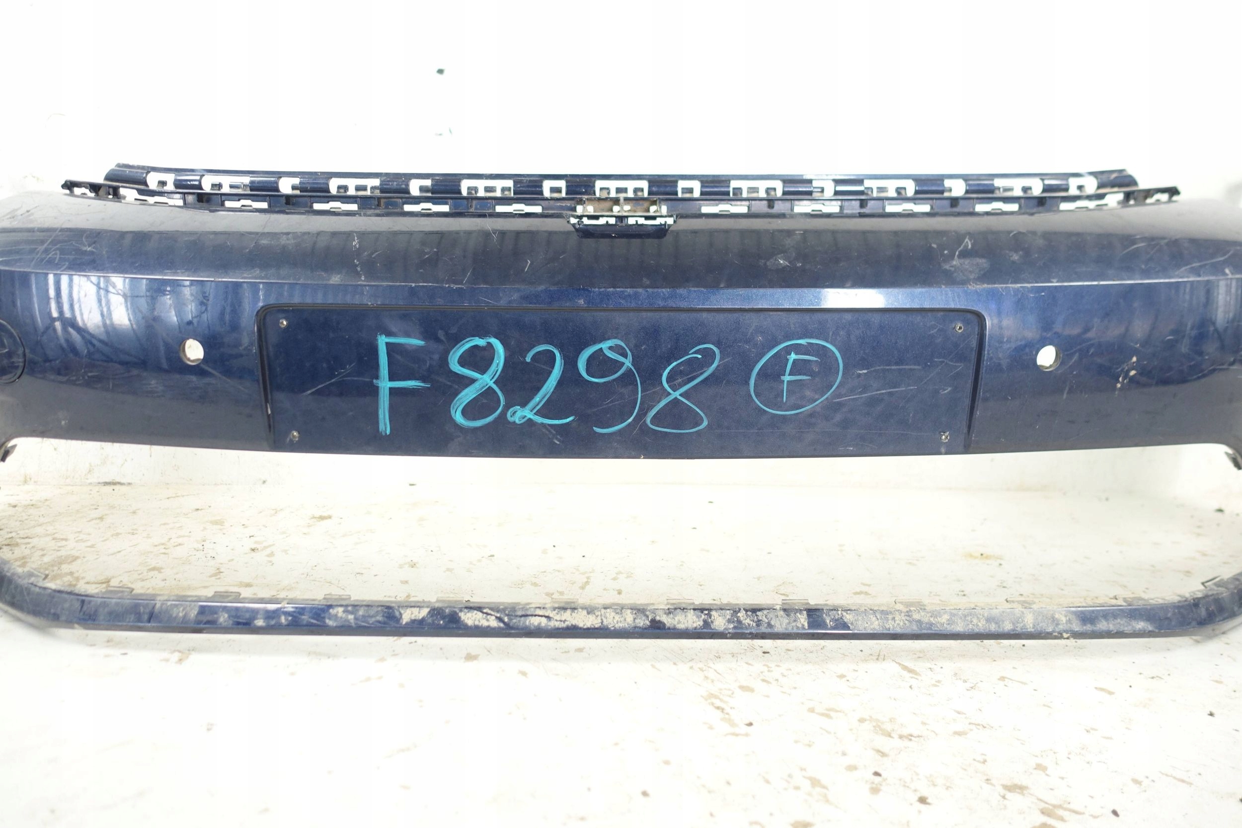 VW GOLF SPORTSVAN bumper front front 14-18 6xPDC washers 510807221F
