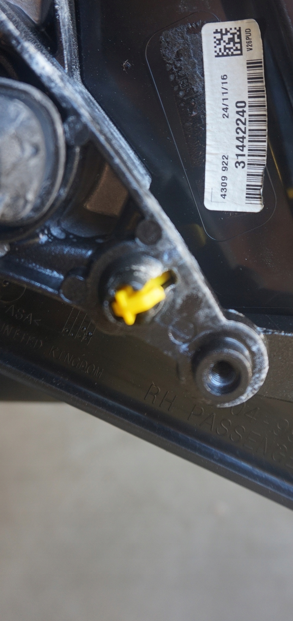 LUSTERKO PRAWE VOLVO V40 R-DESIGN 17R 8-PIN Producent części Volvo OE