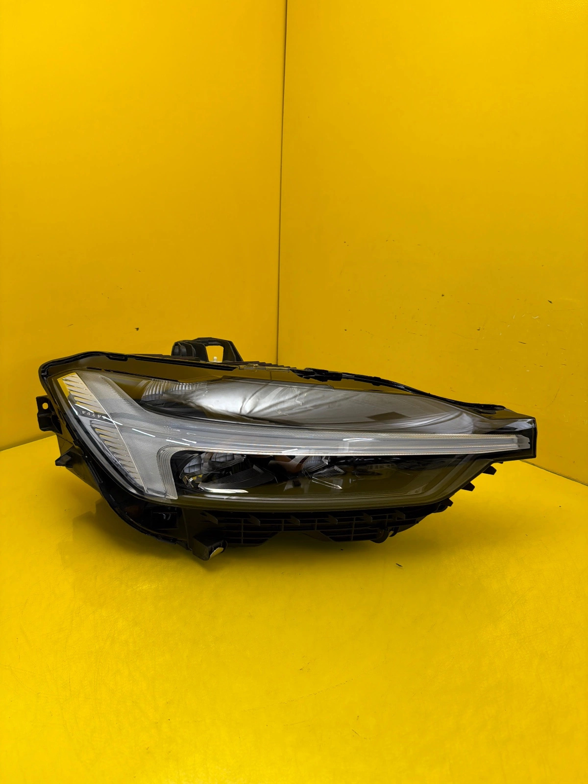 light right Volvo XC60 II Lift 2020- Full Led 32337387