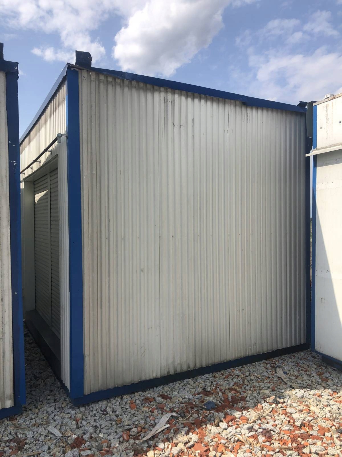 PAWILON HANDLOWY Z ROLETĄ (SKLEP) Długość 4.9 m