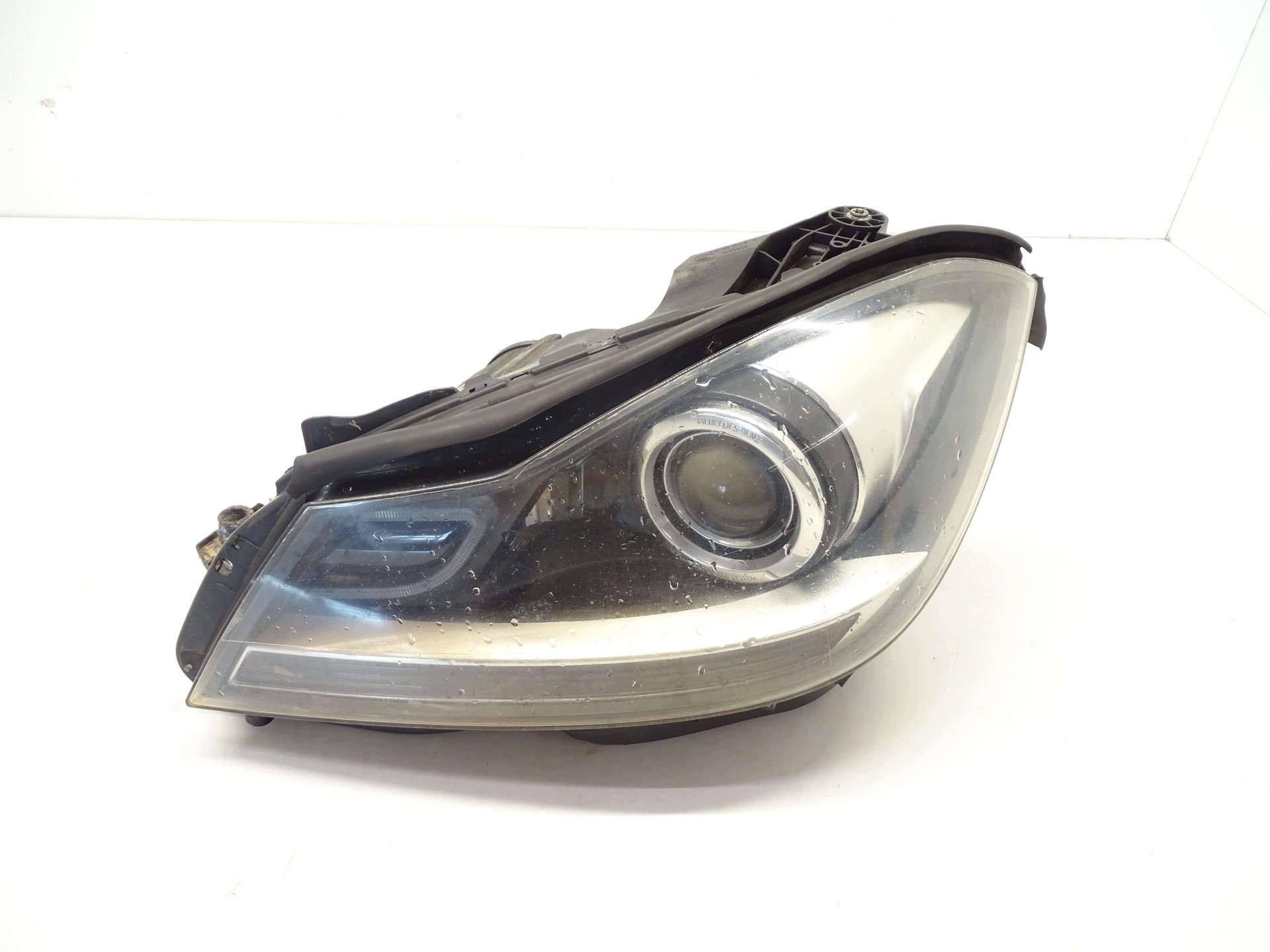 light left front MERCEDES C KLASA W204 A2048205759 UK