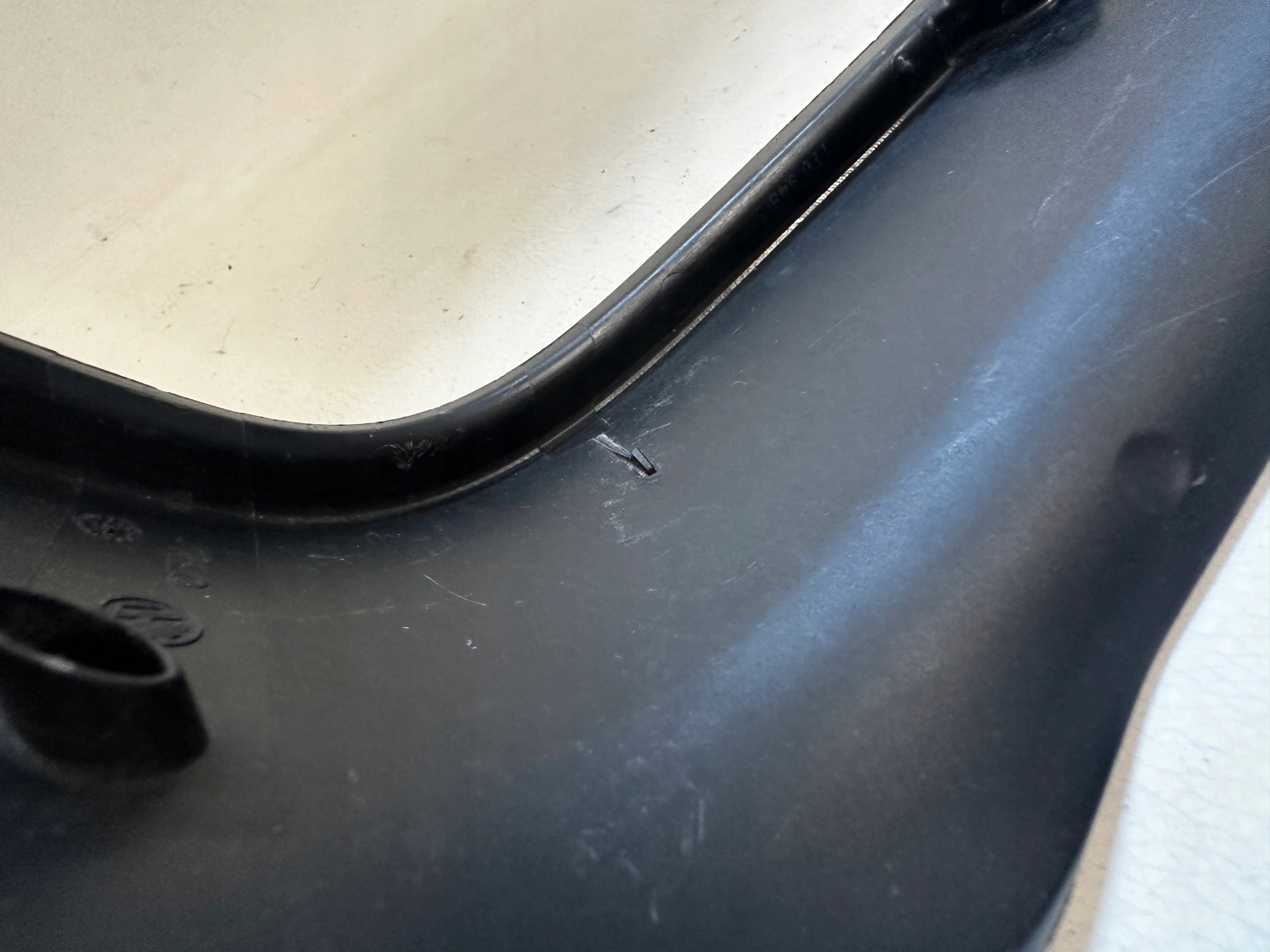 VW BLENDE ABDECKUNG HINTEN LEUCHTE 1T0945311