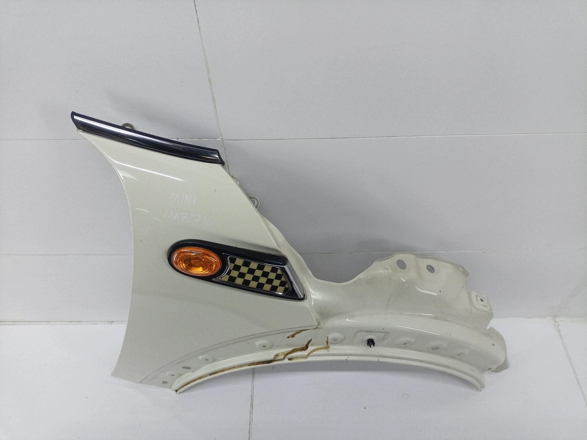 fender front right side Mini Cooper 2 facelift R56 2011