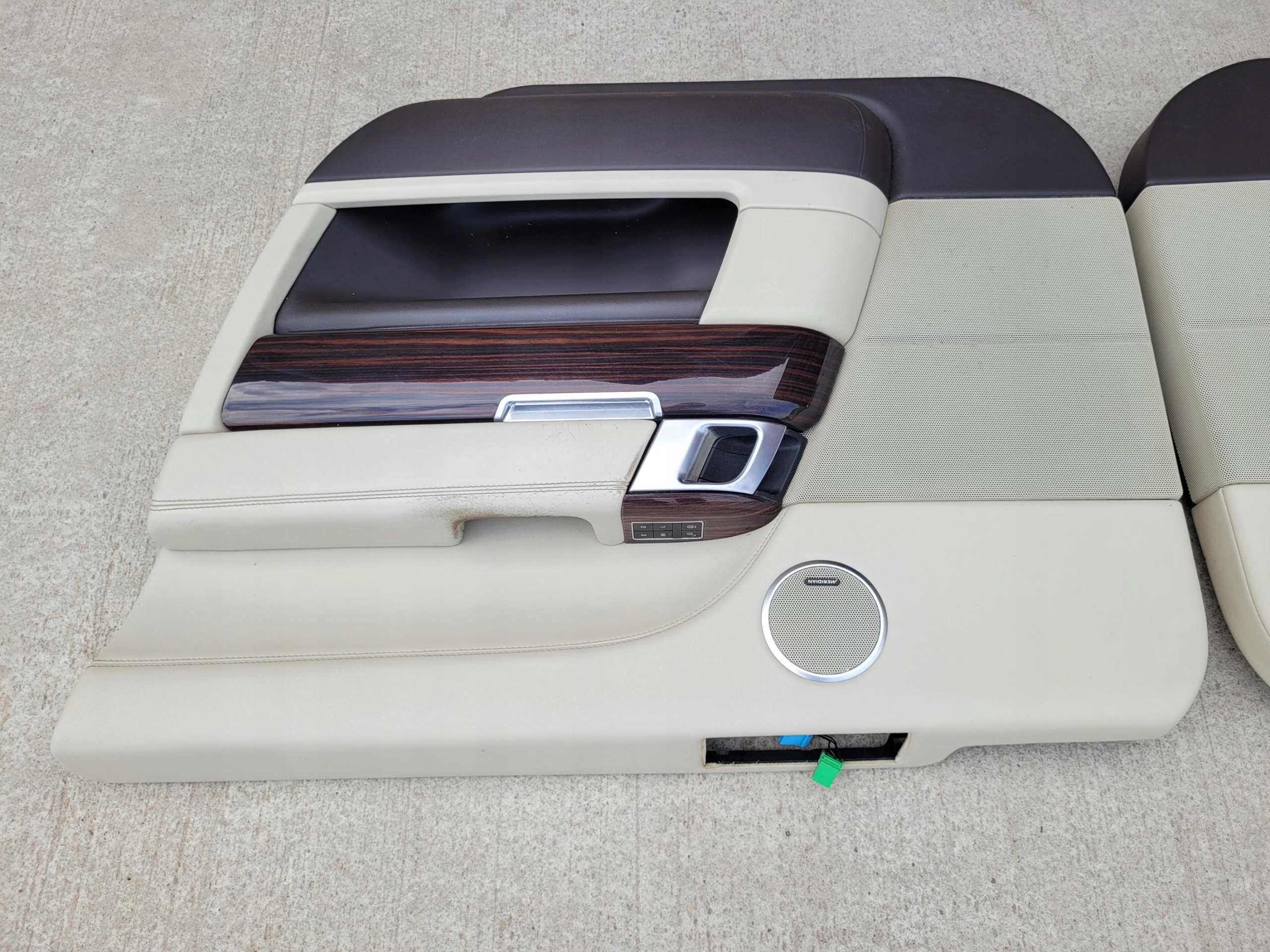 side door front front right ANGLIK RANGE ROVER VOGUE L405