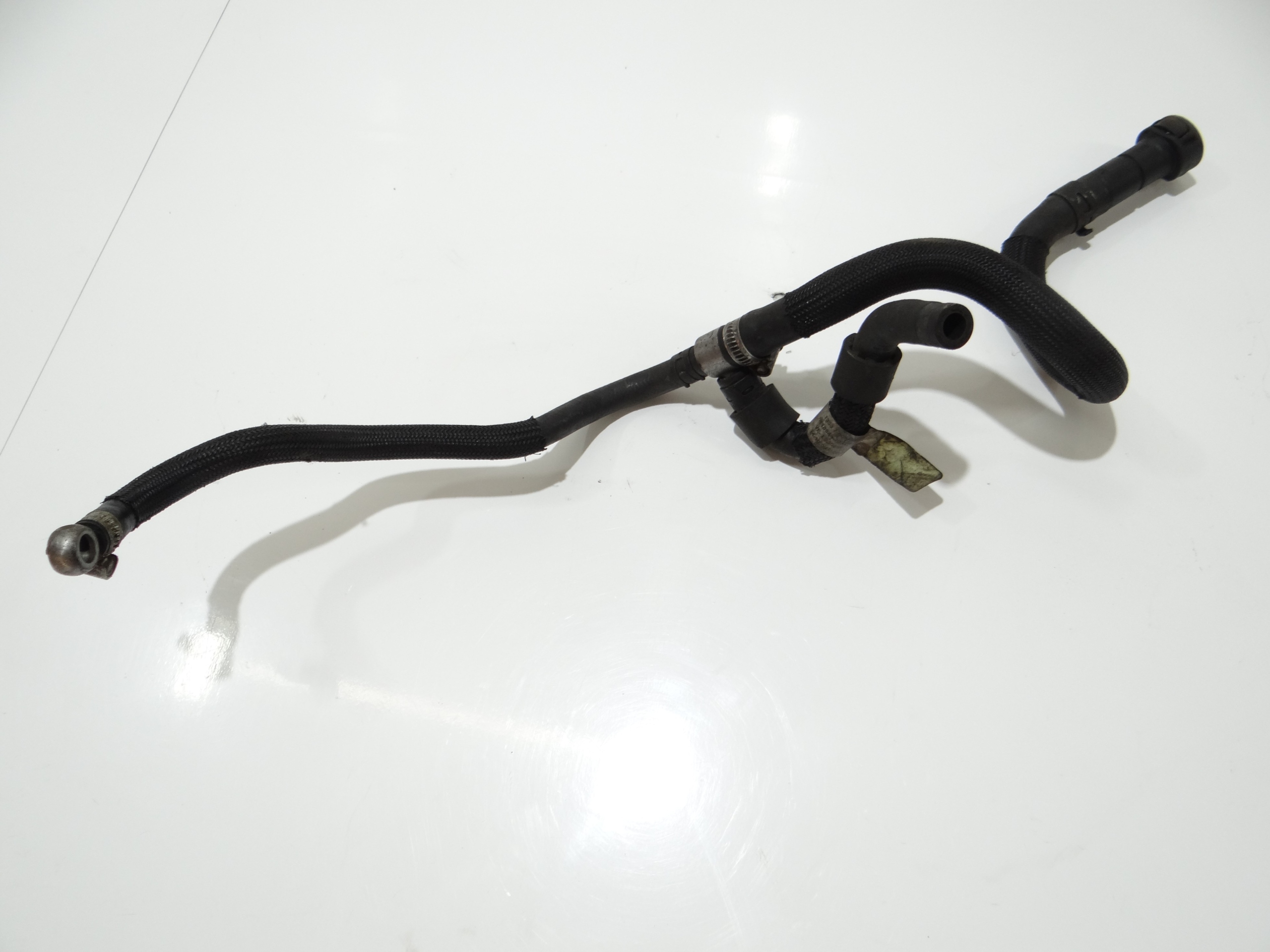 prijenos crijevo goriva BMW E60 E61 N47 2.0D 7807489 (20210630)