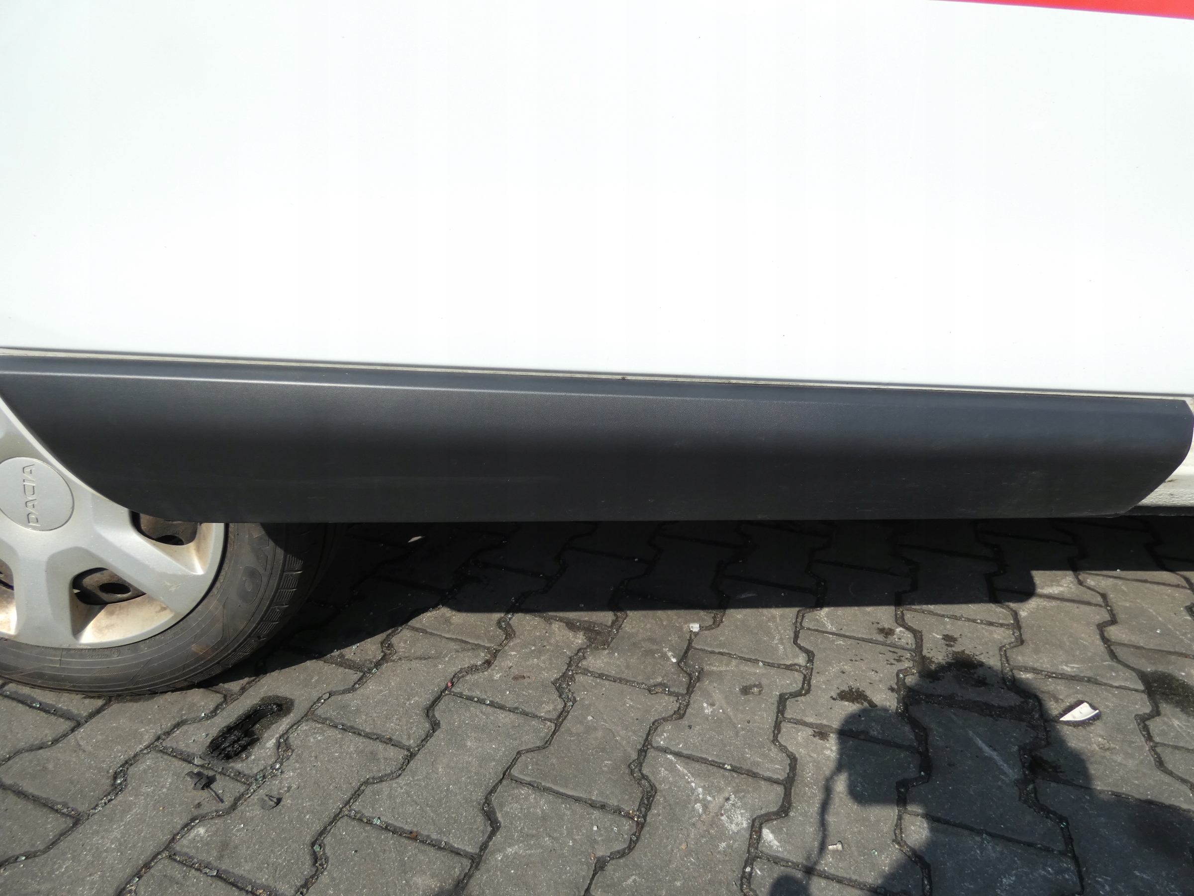 LISTWA BLENDA DRZWI BOCZNYCH PRZESUWNYCH PRAWYCH DACIA DOKKER VAN 2017-2021