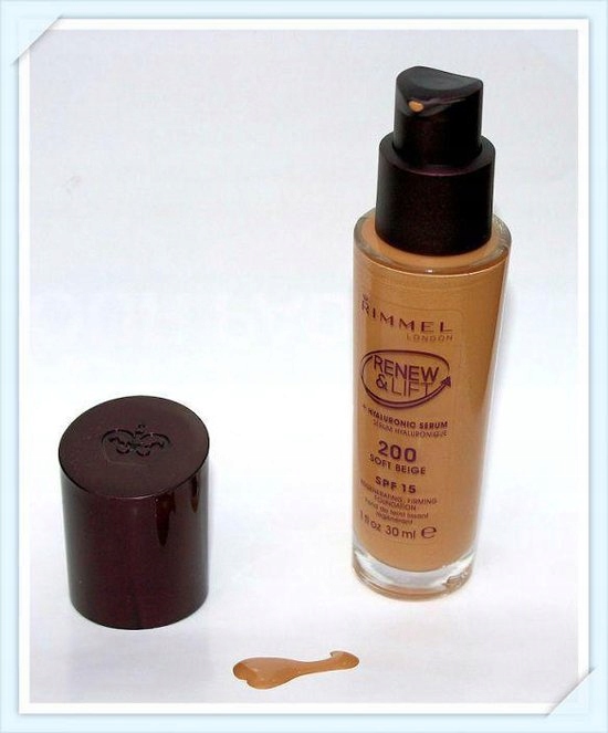Rimmel Renew & Lift Podkład 200 Soft Beige