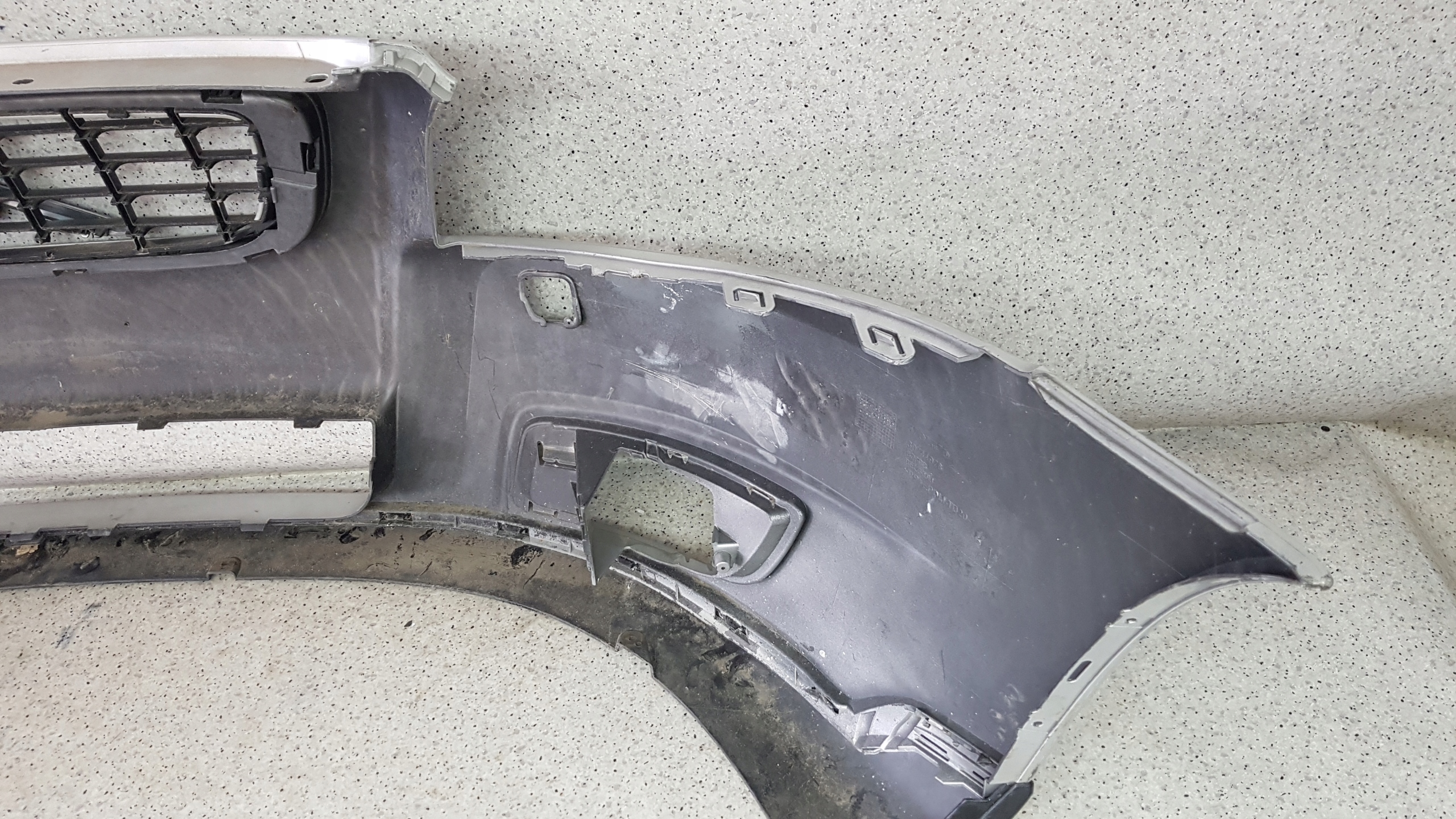 VOLVO V50 V 50 2007 - Stoßstange vorne 3324