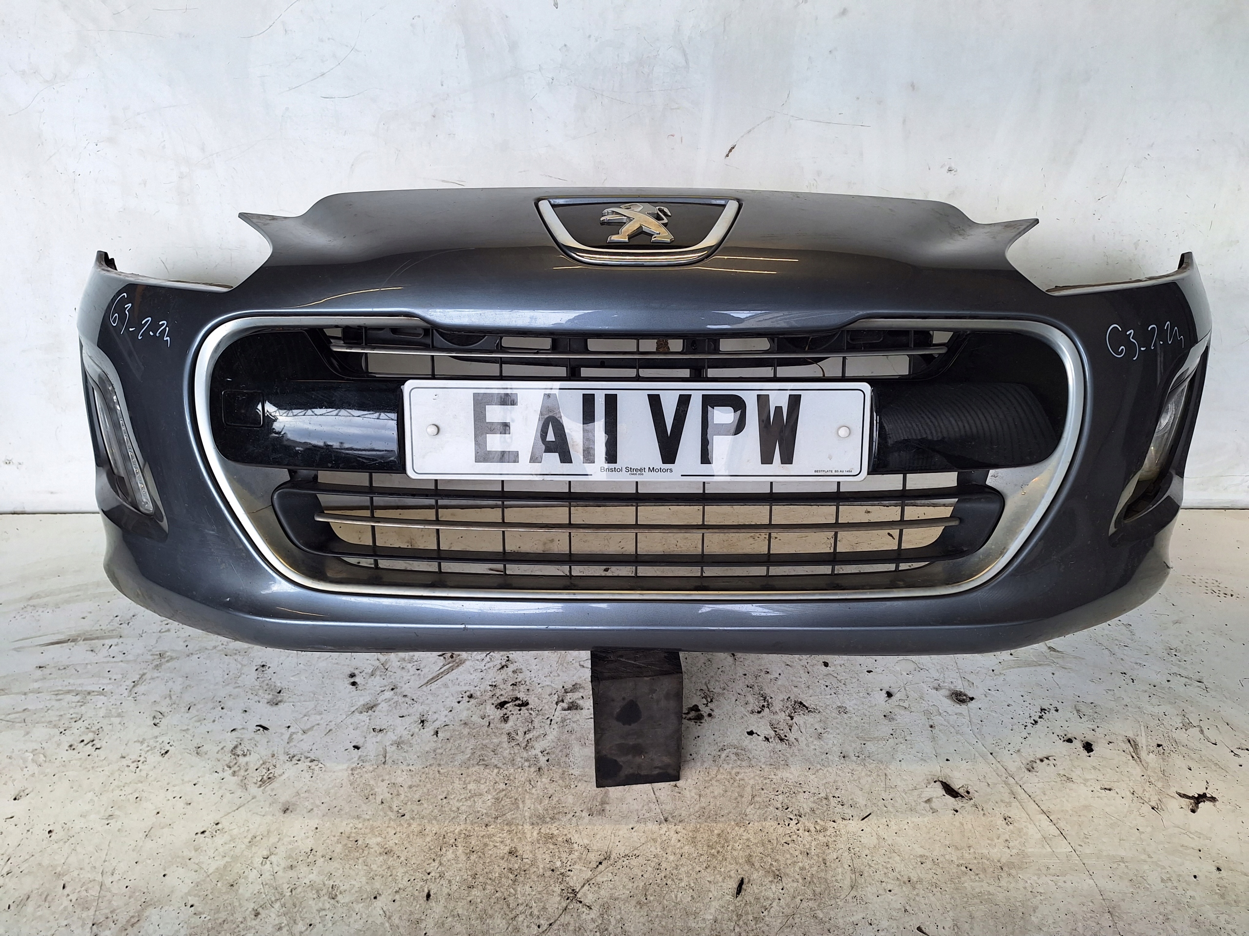 PEUGEOT 308 LIFT 11-13 bumper + LED