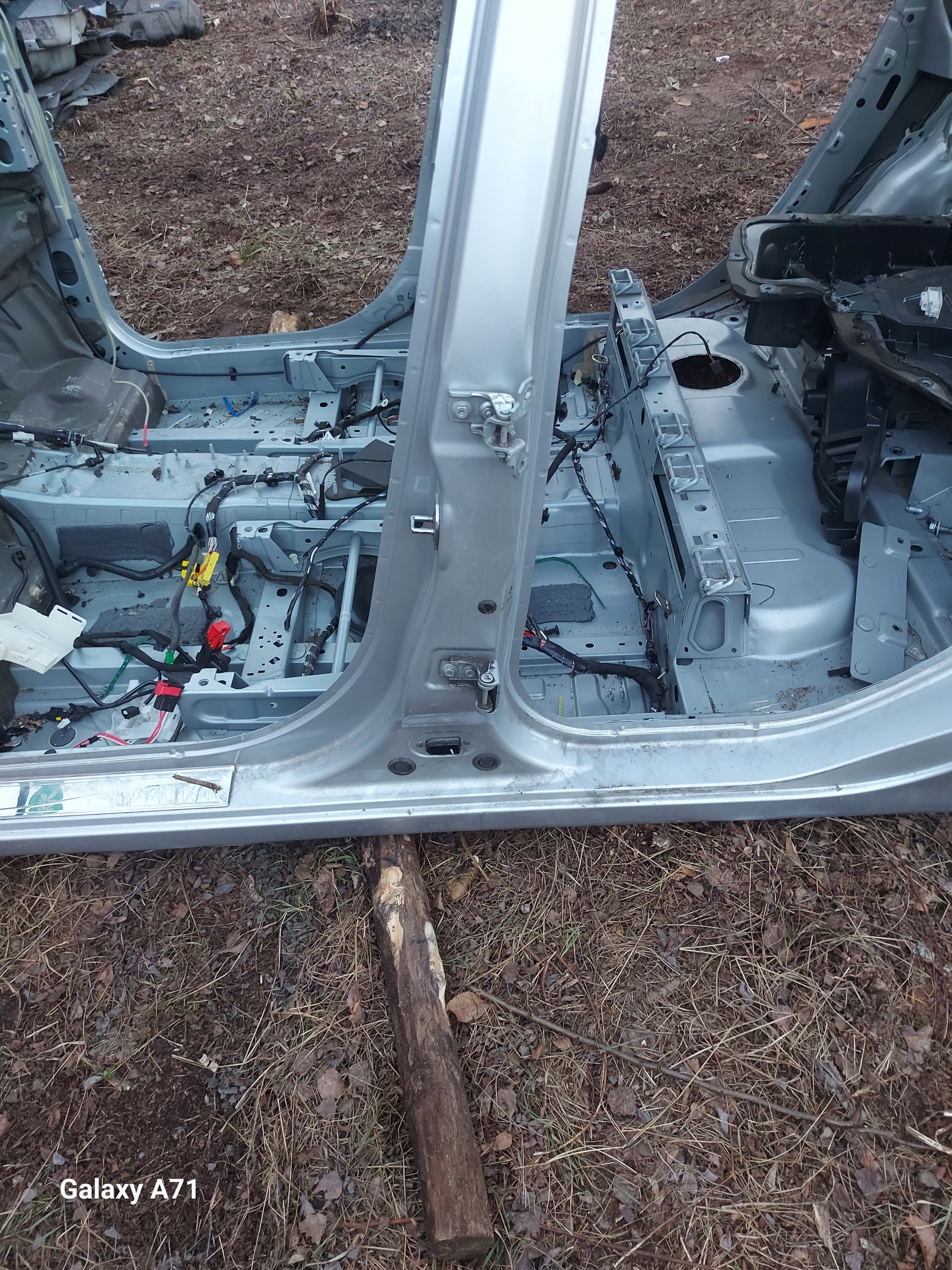 Słupek Próg Lewy Środkowa Renault Scenic III Lift TED69 Numer katalogowy części Słupek