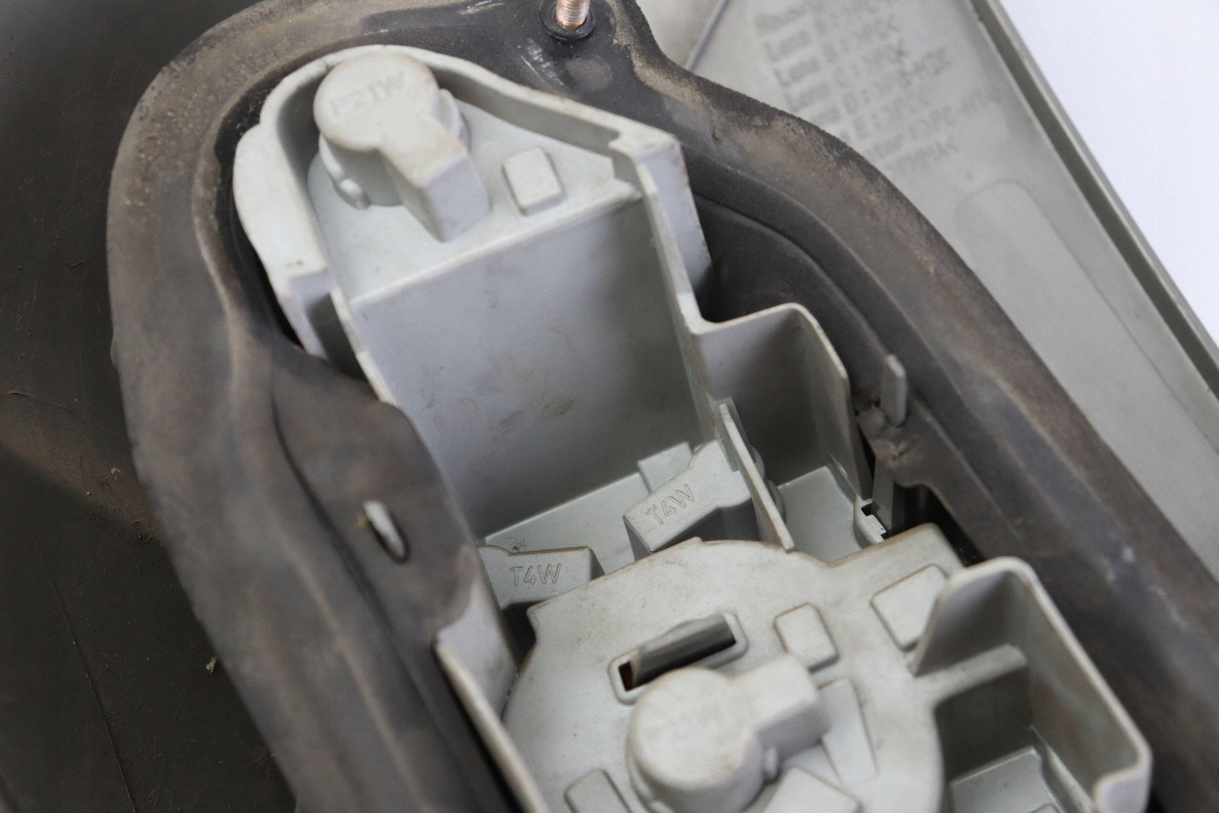 TOYOTA COROLLA VERSO E12 light rear right rear part EUROPA