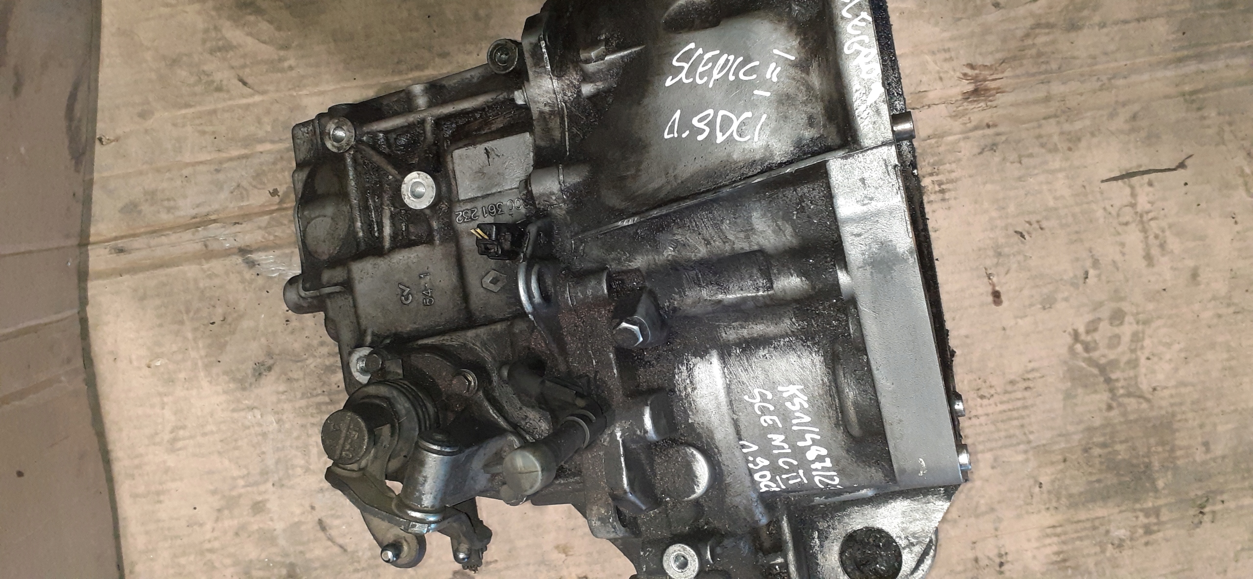 Getriebe RENAULT SCENIC II 1.9DCI 82003361232