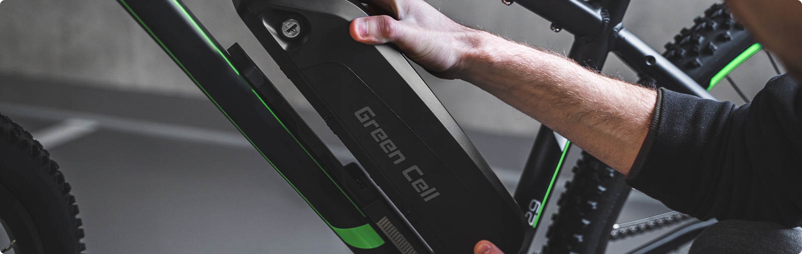 GC Bateria do roweru elektrycznego e-bike 36V 13Ah Bidonowa z ładowarką Akumulator litowo-jonowy