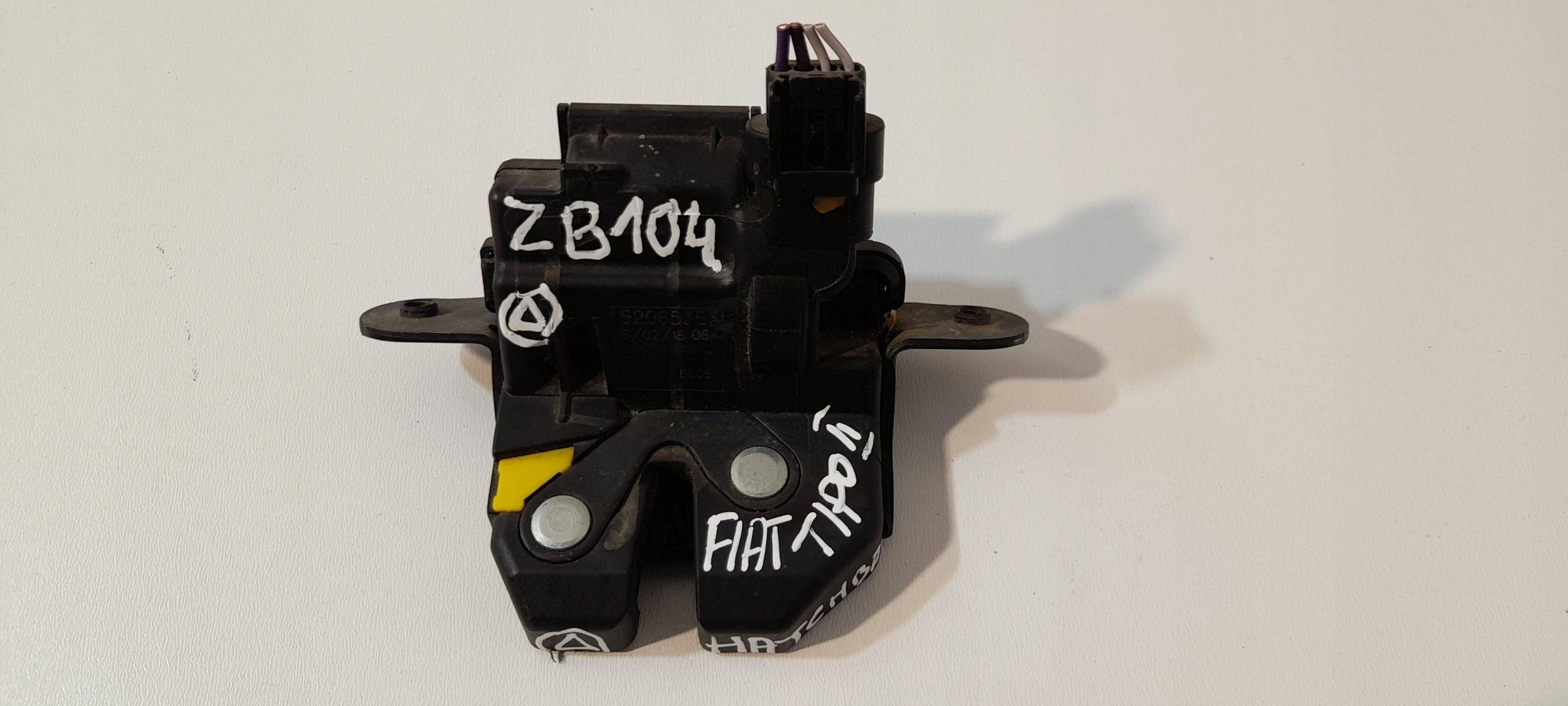 Fiat Tipo II HATCHBACK lock of rear bonnet boot 52065353 (ZB104)