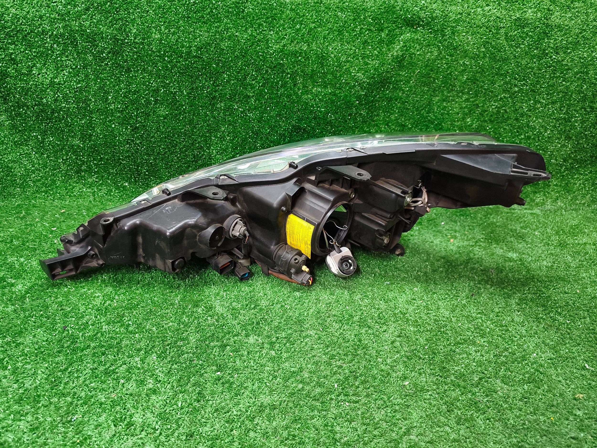 REFLEKTOR right front PEUGEOT 4007 07- XENON NR.1608