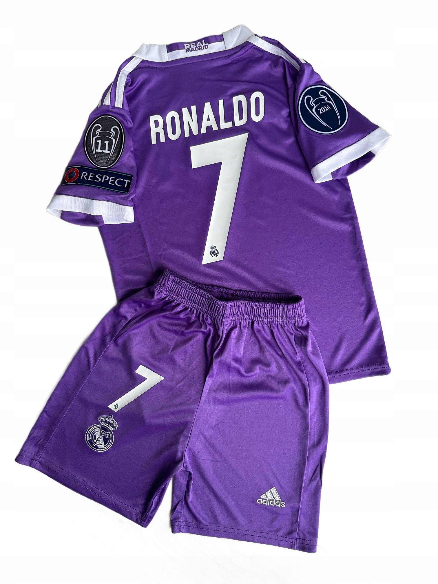 KOMPLET DZIECIĘCY REAL MADRYT 2016/2017 Retro L Kod producenta RMAD1617