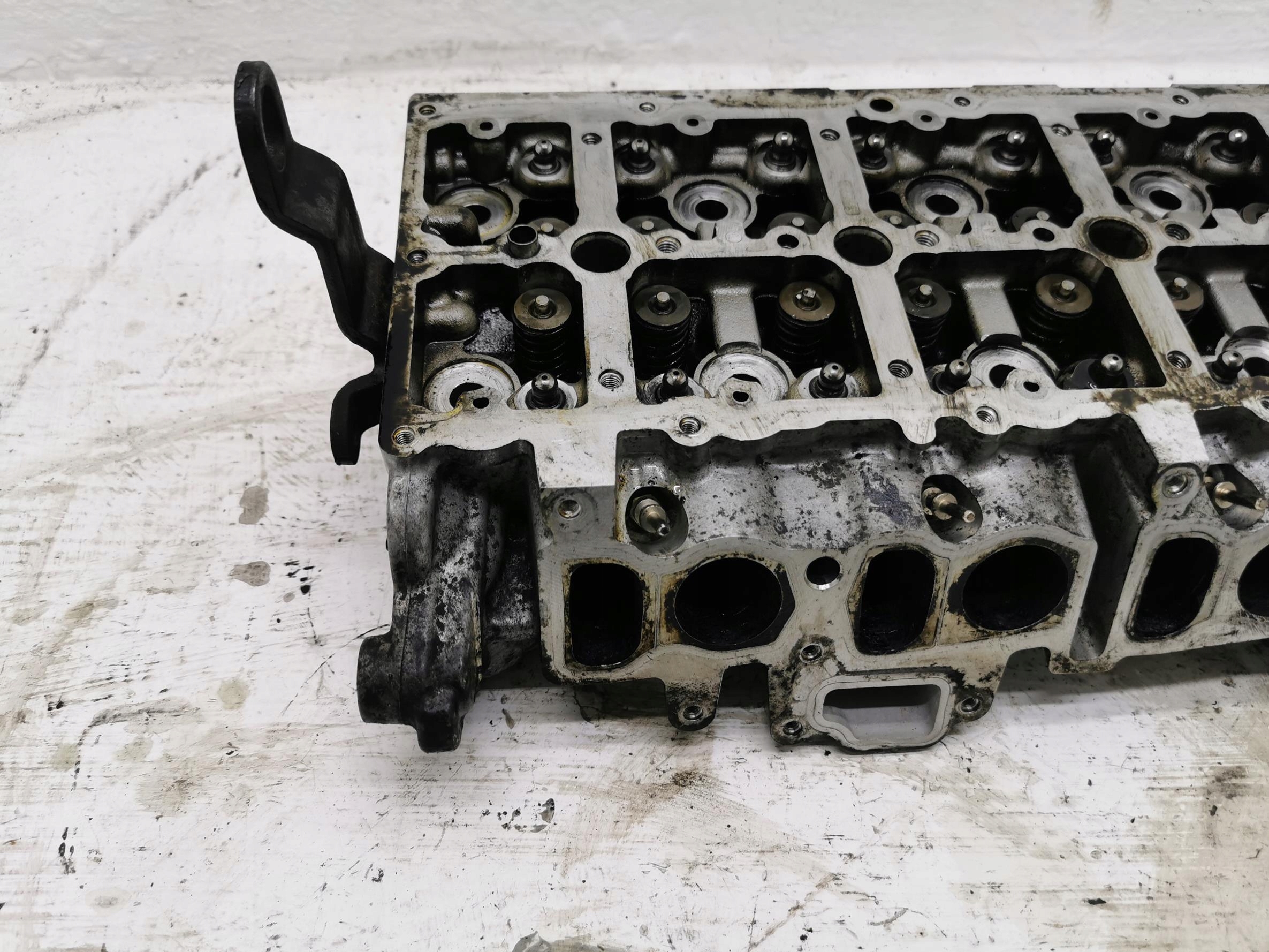 head. BMW SERIA 3 E90 E91 / LCI 2.0D 7810465 N47