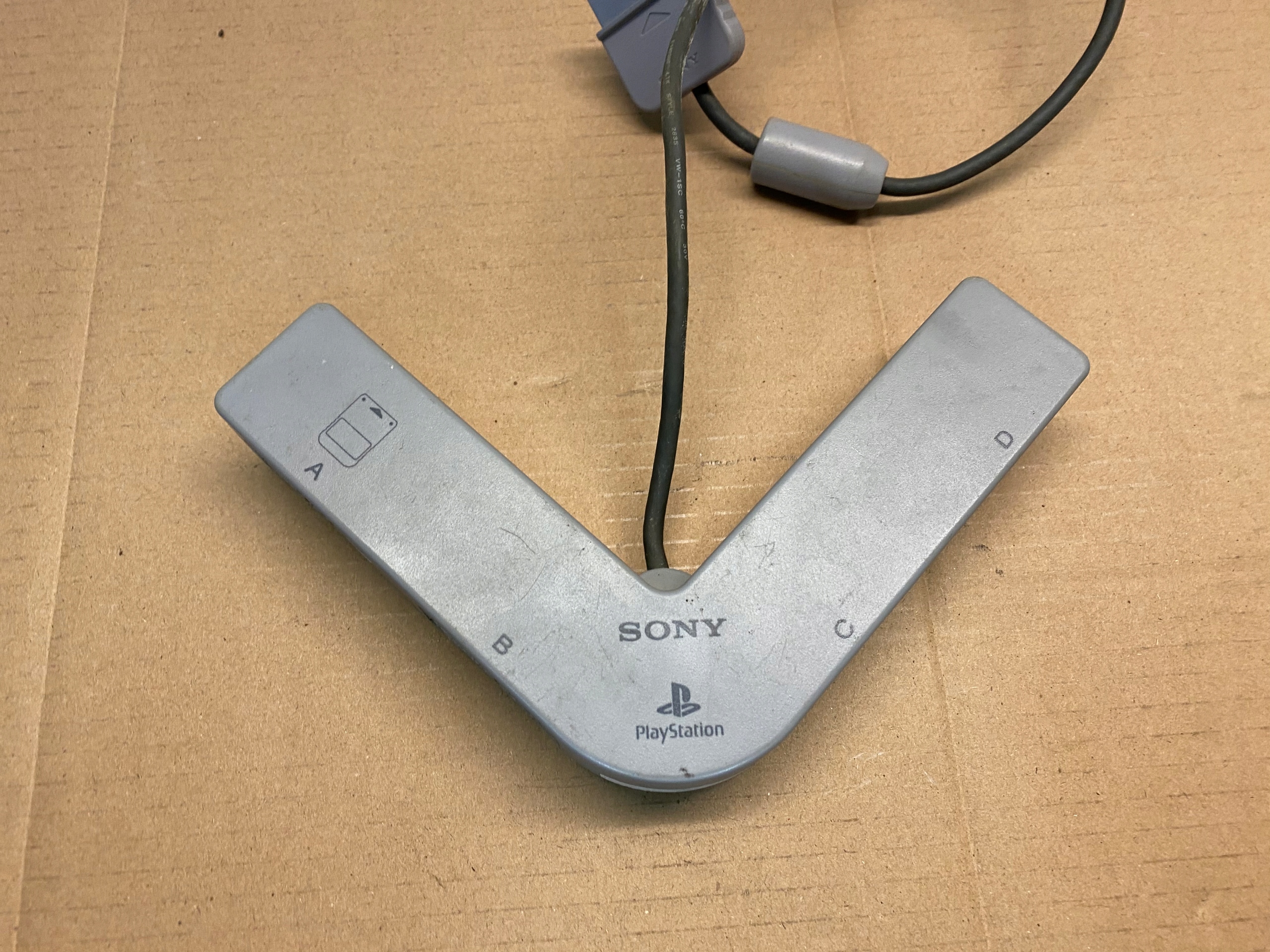PlayStation Multitap (PSX PS1 PS ONE) scph-1070