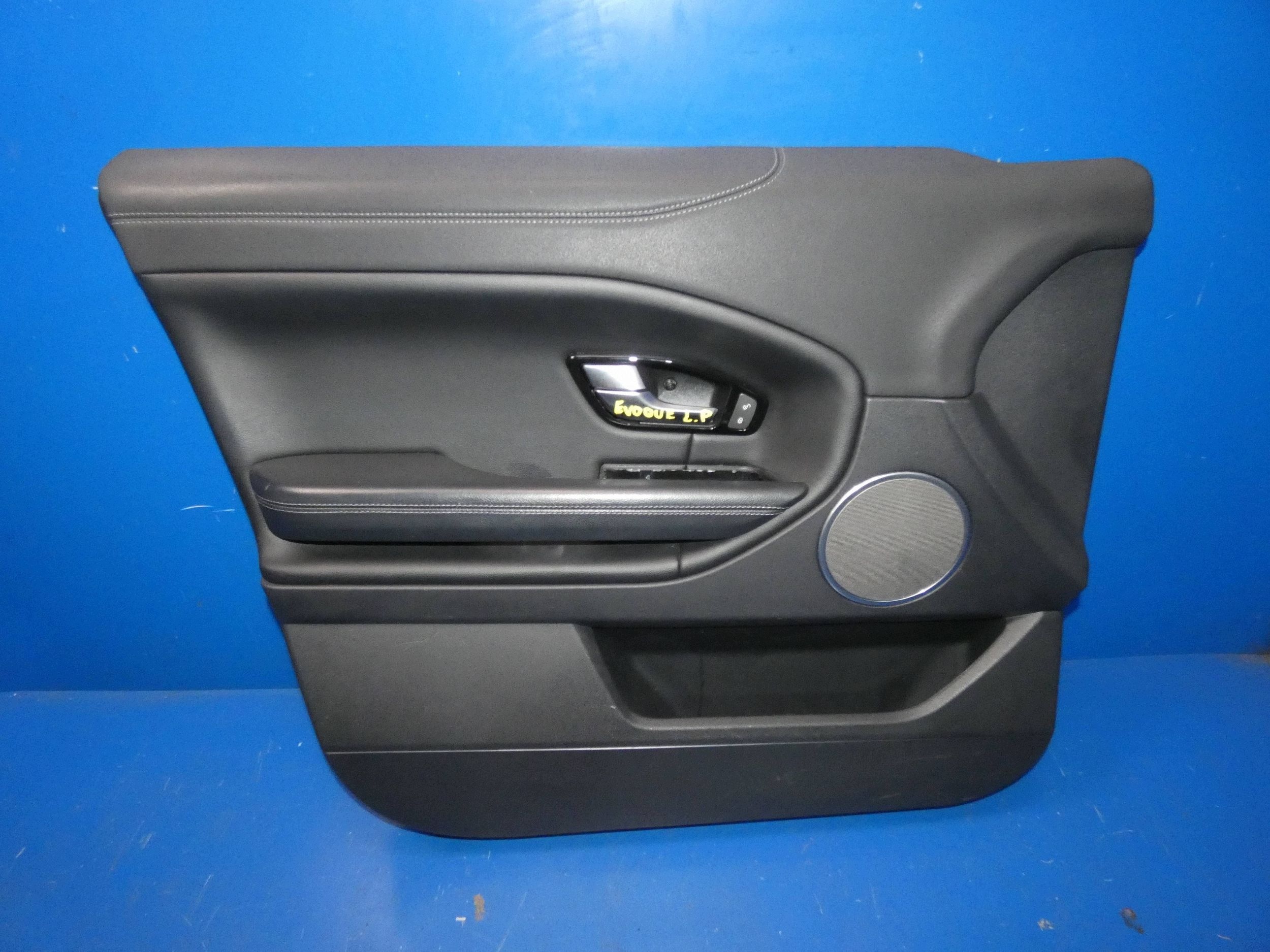 RANGE ROVER EVOQUE L538 side upholstery door left front - ANGLIK