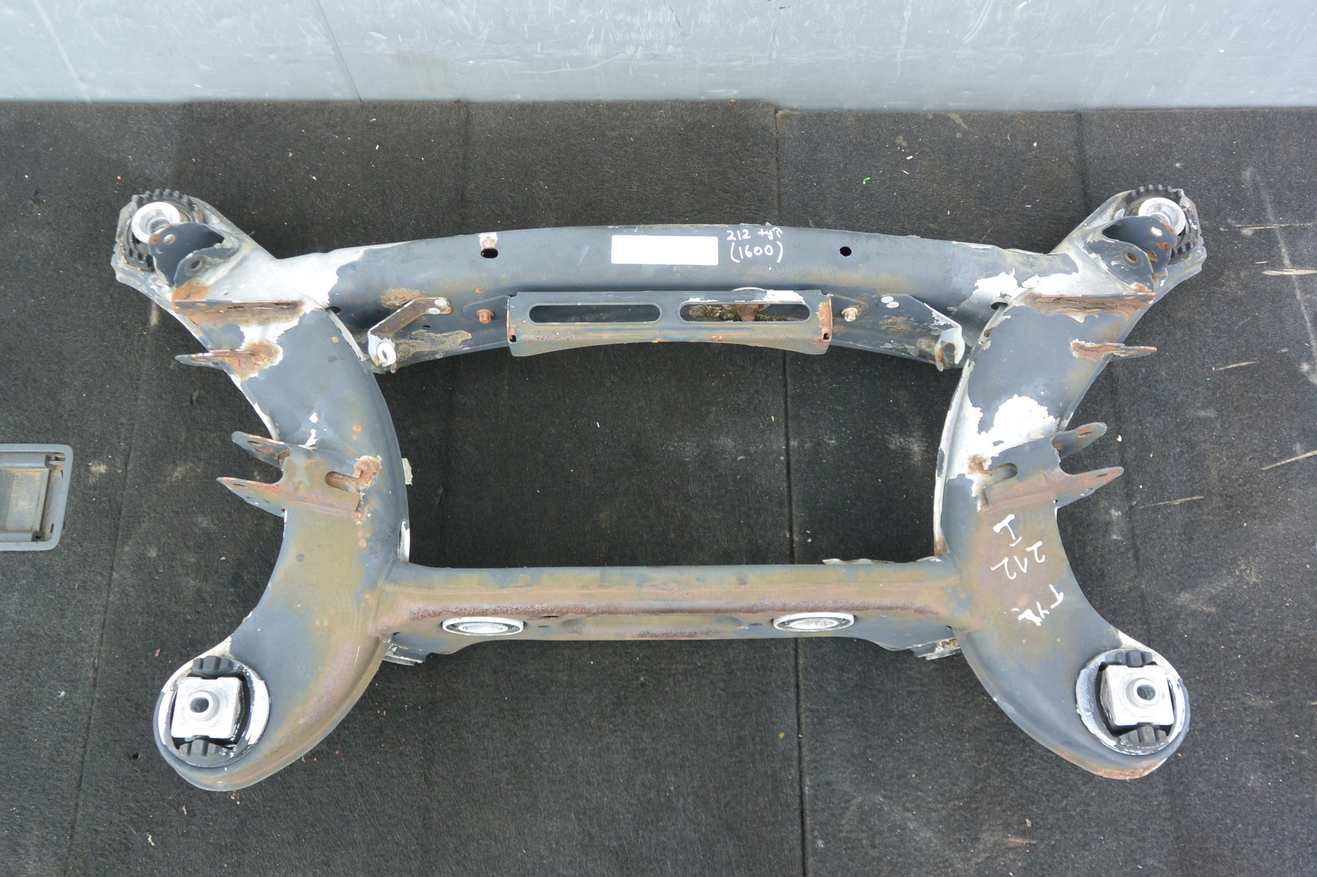 SANKI WÓZEK TYŁ MERCEDES W212 E-KLASA