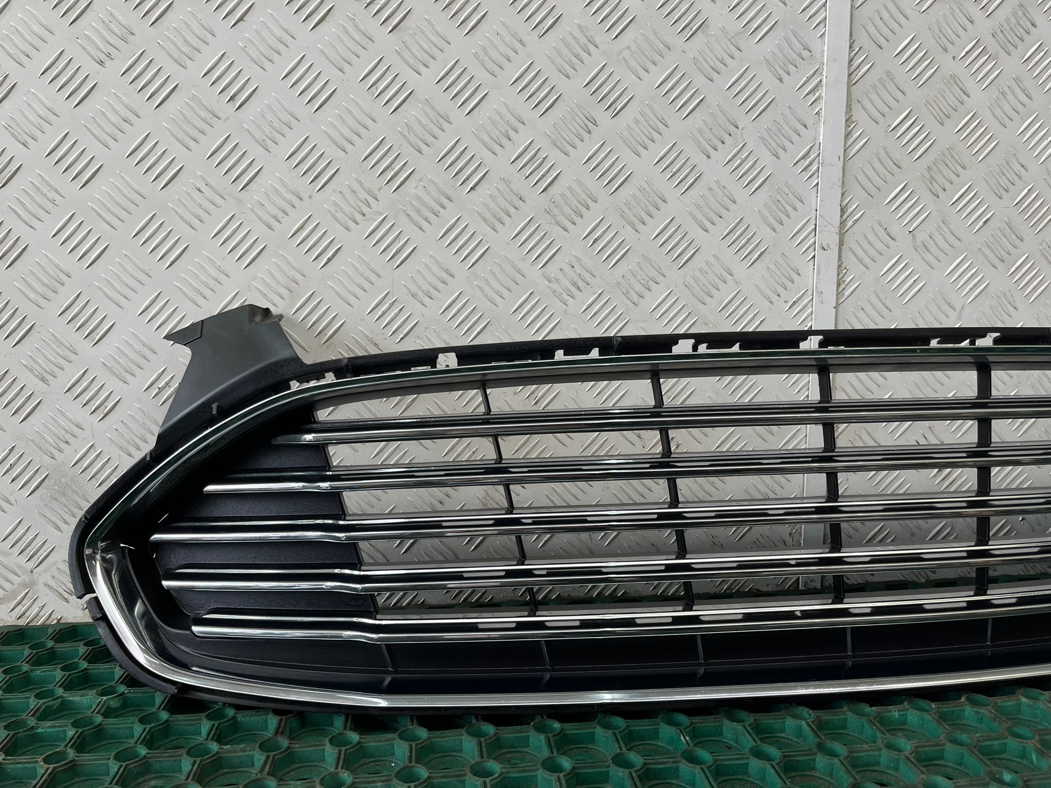 FORD MONDEO MK5 14-19 grill grille front front DS73-8150-JW OE