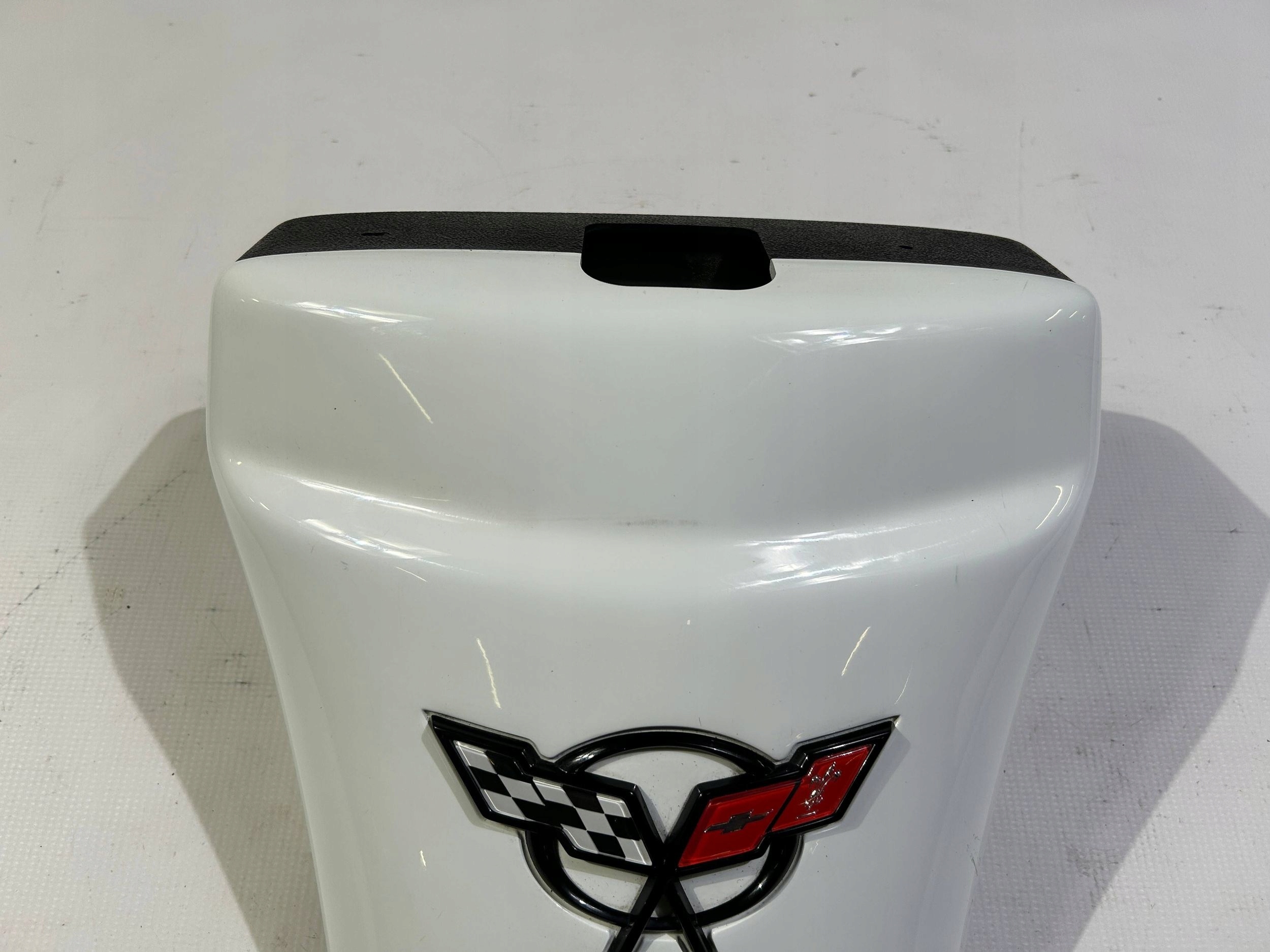 Panel Blende Abdeckung Tueroeffner heckklappe dach logo Chevrolet Corvette C5 Cabrio 1997