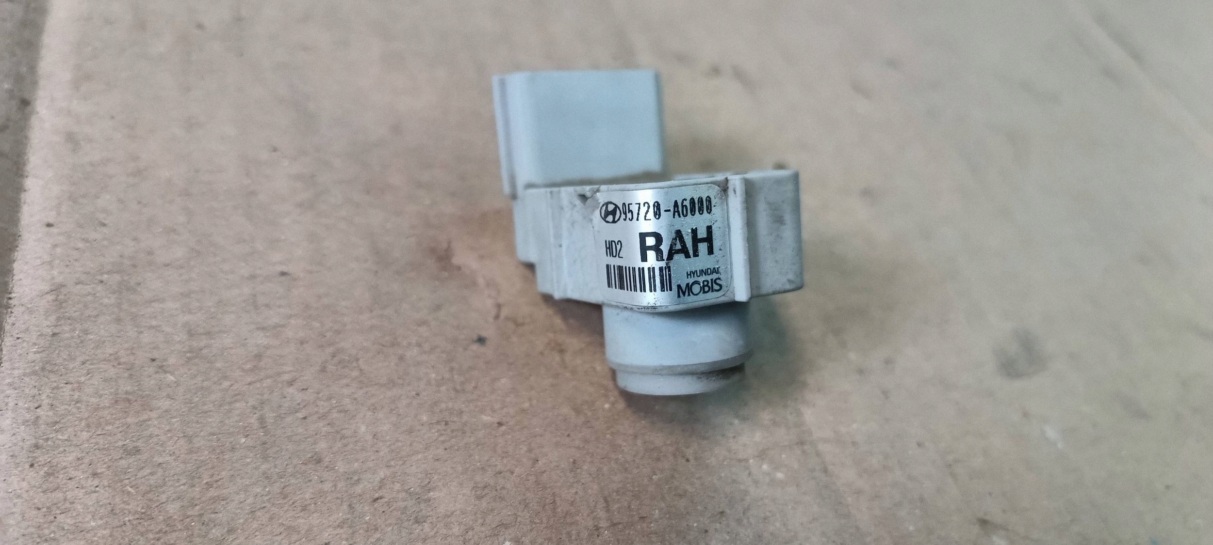 HYUNDAI 30 II PDC Sensor Parken Rückfahrwarner 95720-A6000 RAH