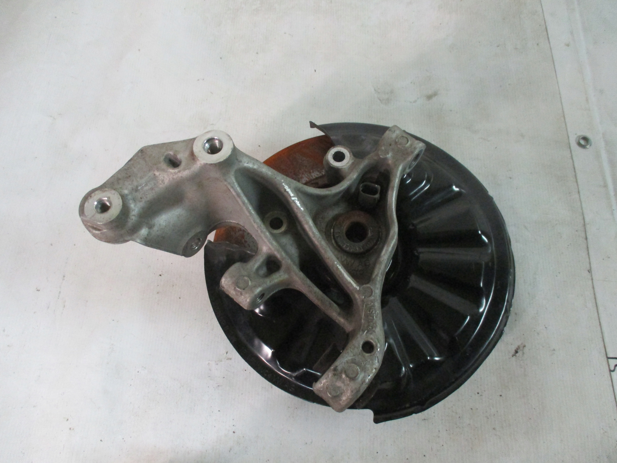 swing right VW Touran 5TA