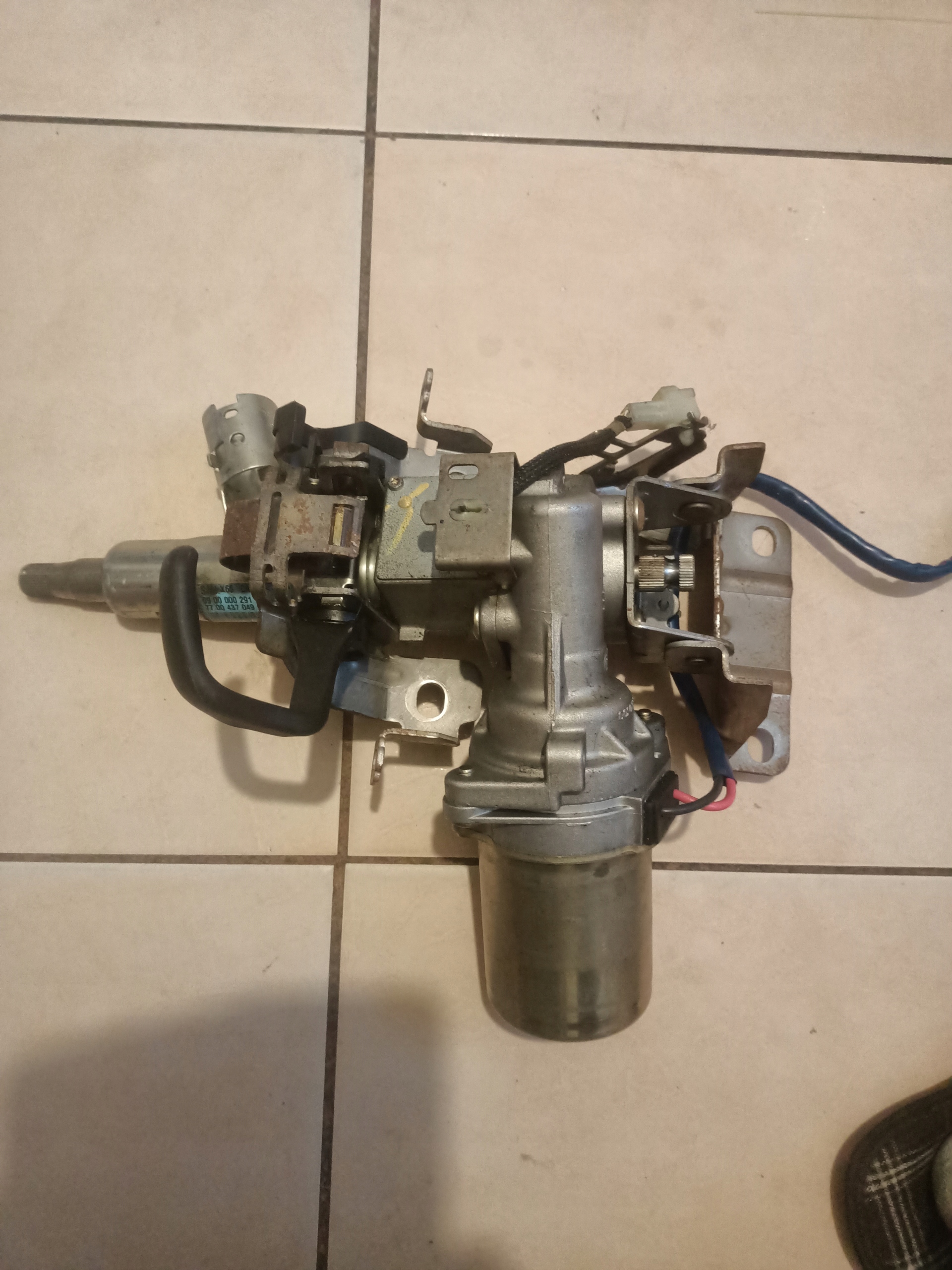 CLIO II 1.216 V ЕЛЕКТРИЧНИЙ ПІДСИЛЮВАЧ 7700437049