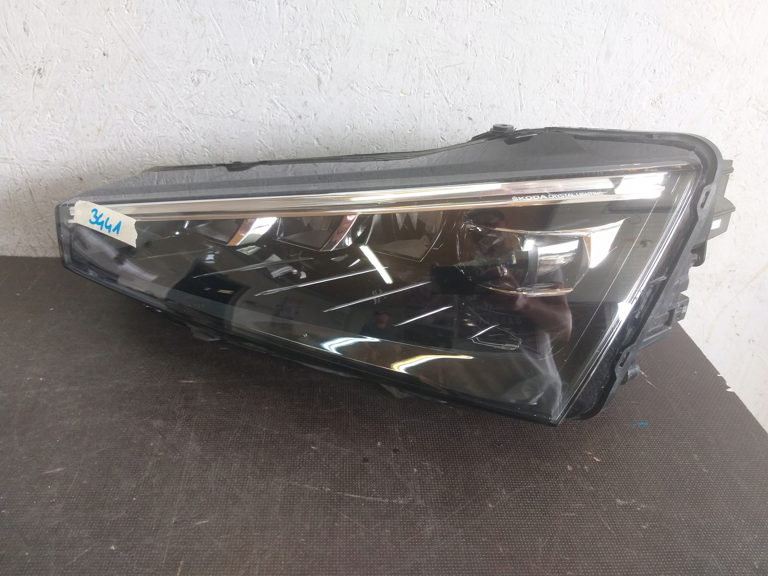 LIGHT FRONT LEFT SKODA SCALA FULL LED 657941015A