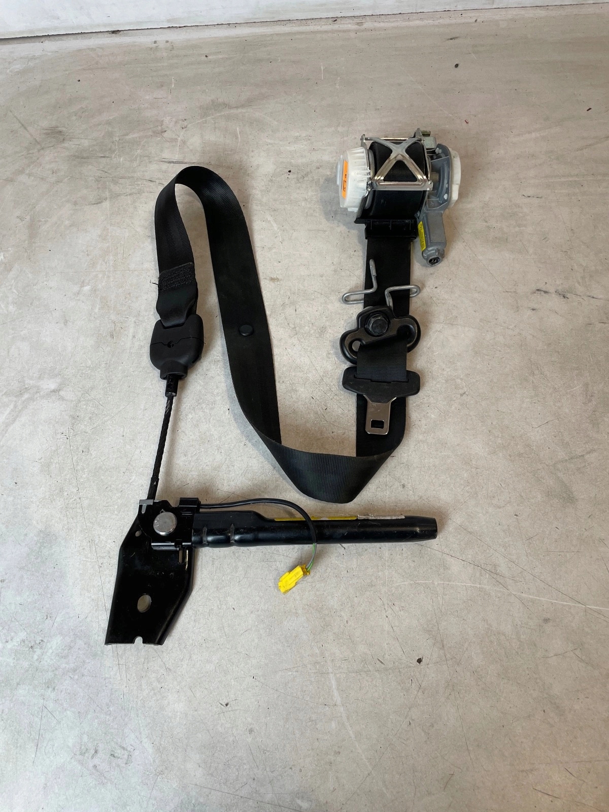 tension belt safety front front right adjuster Alfa Romeo Giulietta 015610