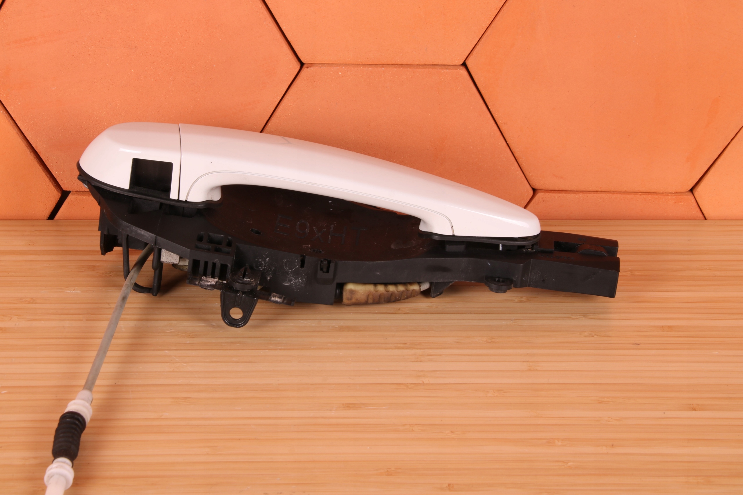 BMW E90 E91 handle exterior right rear part rear A300 ALPINWEISS 3