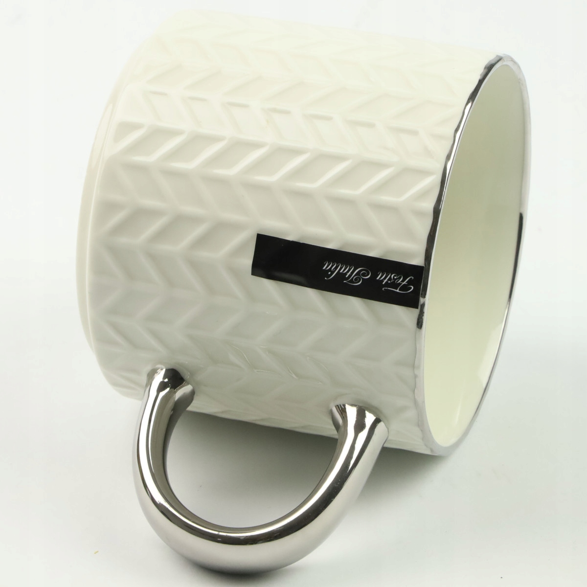 KUBEK PORCELANOWY DO KAWY HERBATY WZÓR SWETEREK 470ML ZE SREBRNYM UCHEM