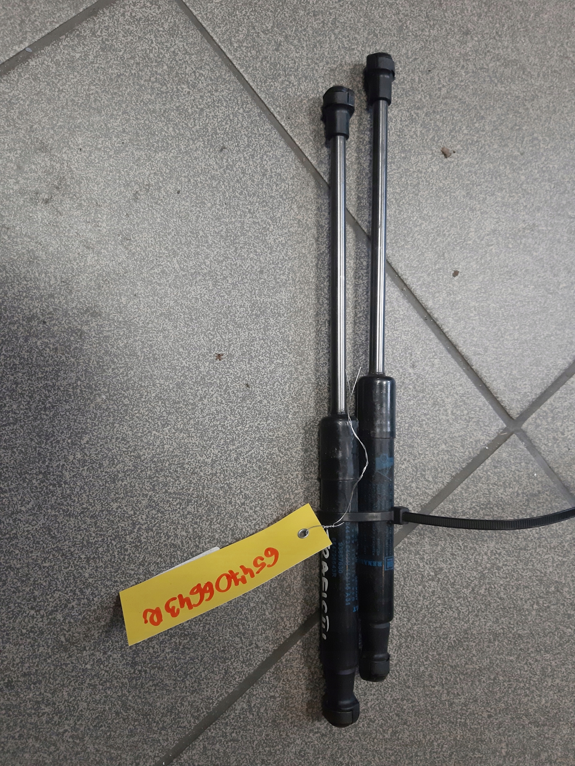 SILOWNIKI bonnets damper RENAULT TRAFIC III
