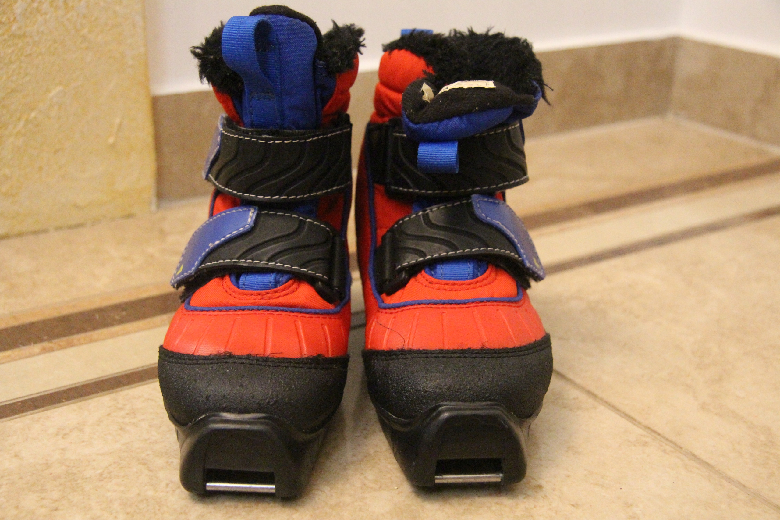 FISCHER SNS PROFIL - ROZ.28/18CM Rozmiar inny