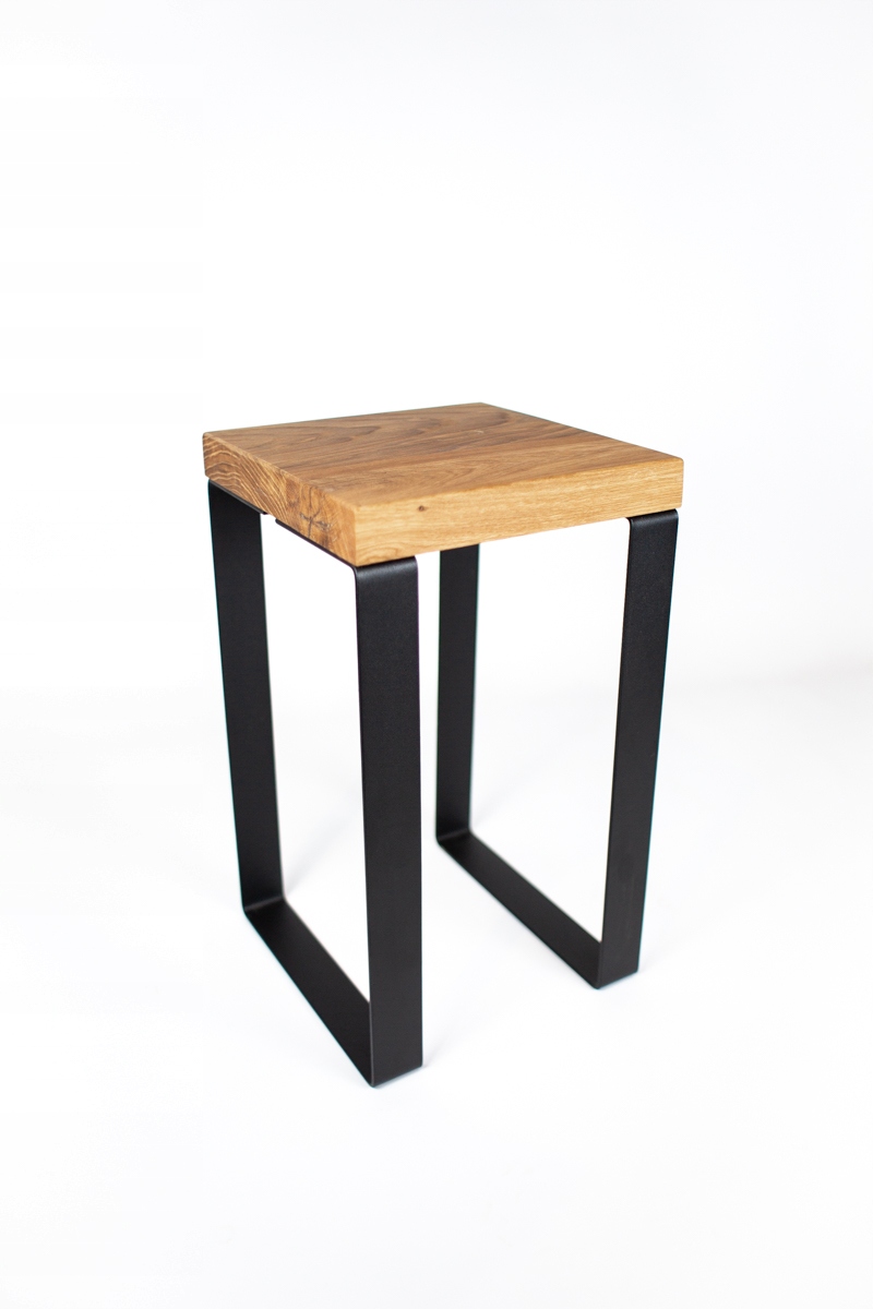 

Taboret drewniany stołek dąb loft czarne nogi 52cm