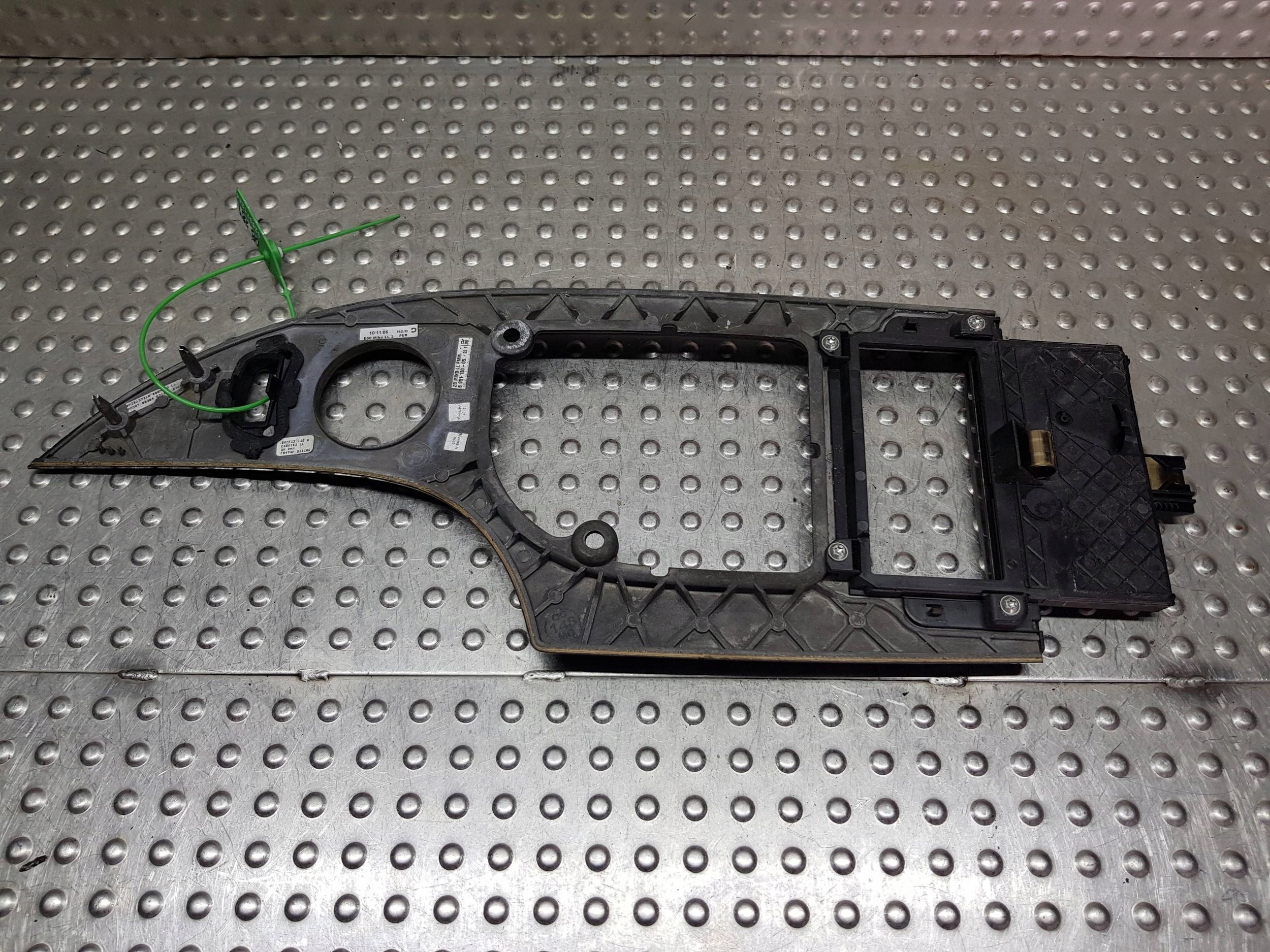 DEKOR RAHMEN Blende Abdeckung Schalt getriebe 6951130 BMW E60 E61