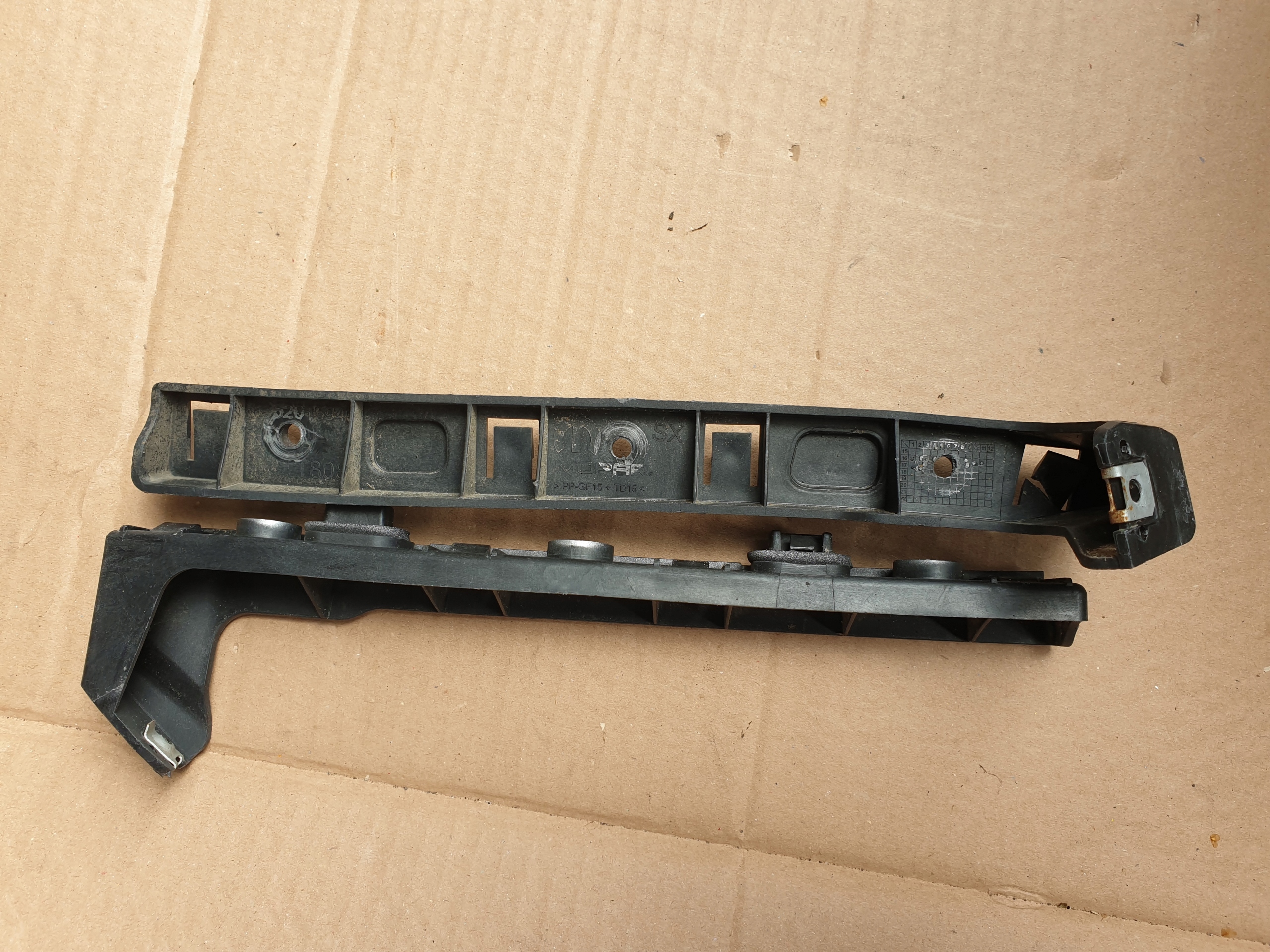 Support Support plaque Arrière FIAT TIPO 2015- 52015945 52015949