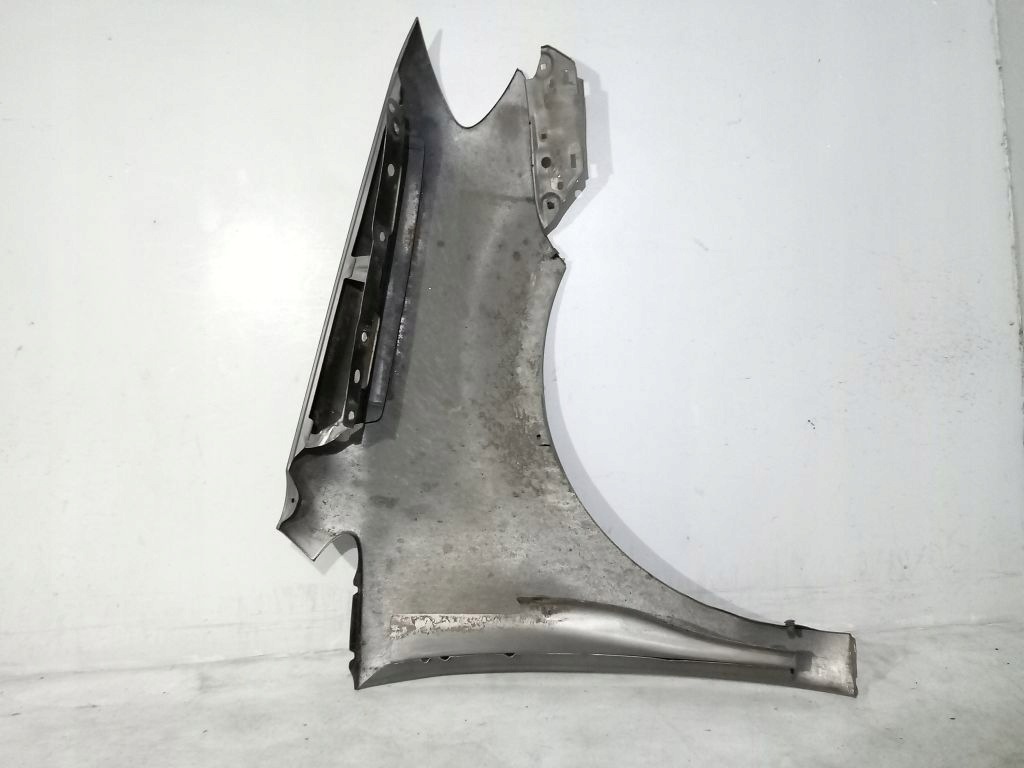 VW Touran and lift fender left