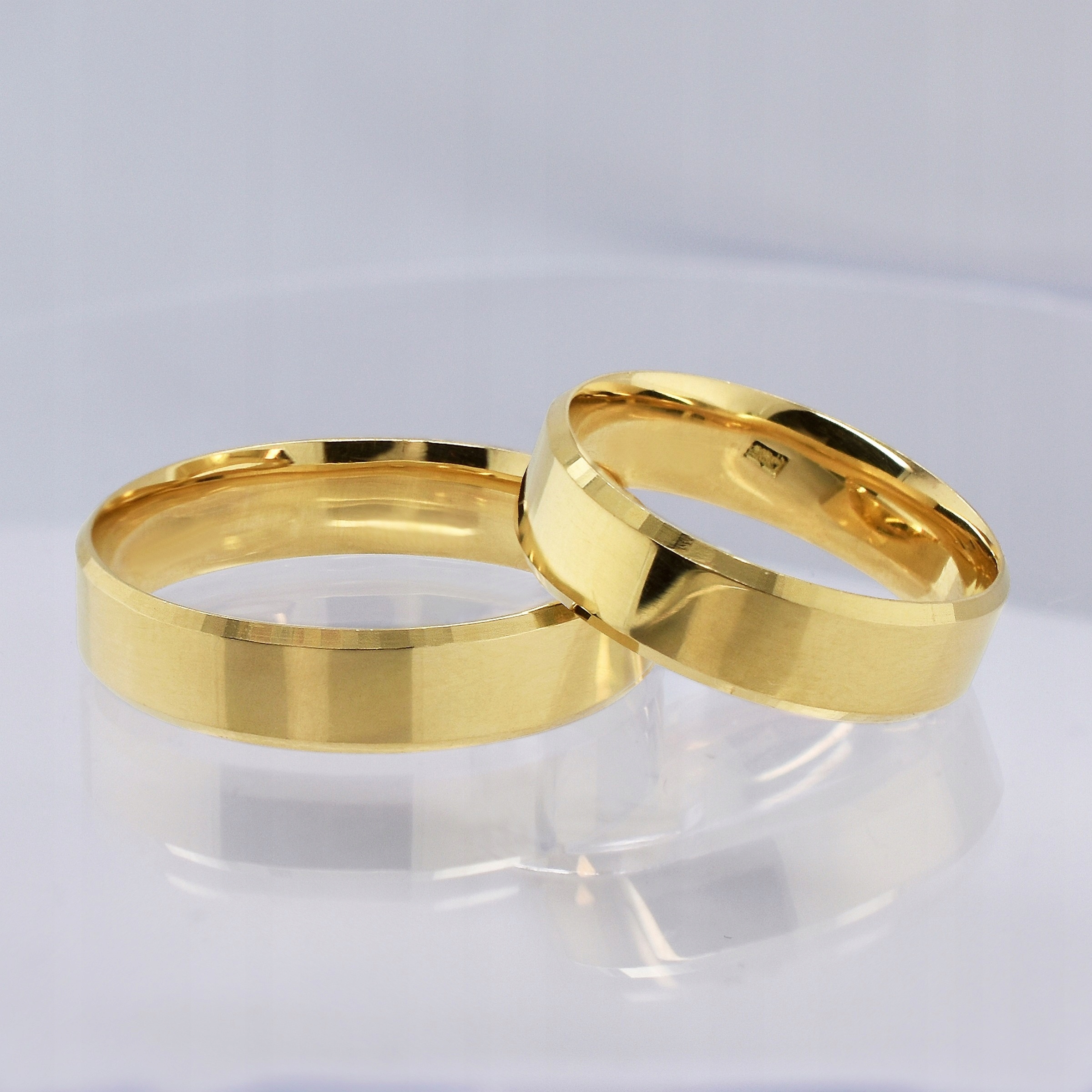 ZŁOTE OBRĄCZKI ŚLUBNE Fazowane Trapezowe 5mm Soczewka #21/4,2g pr.585 1szt. Kod producenta O15Z/041/ZO