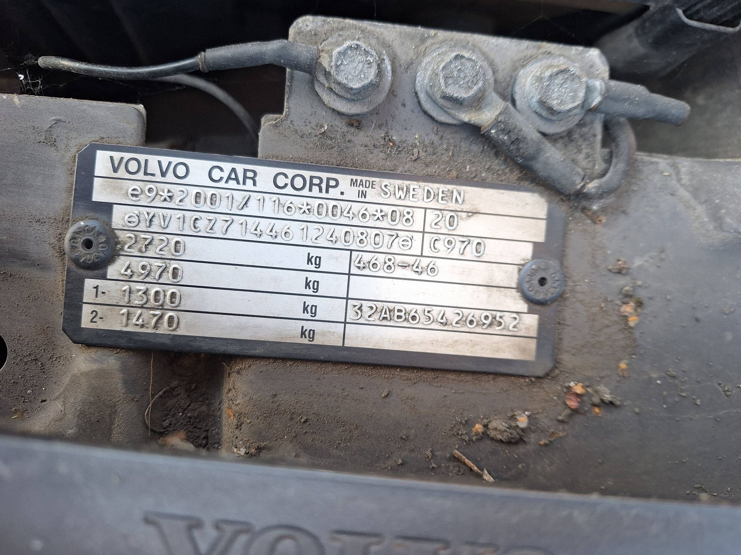 Volvo XC90 and (275) door left front left 468-46