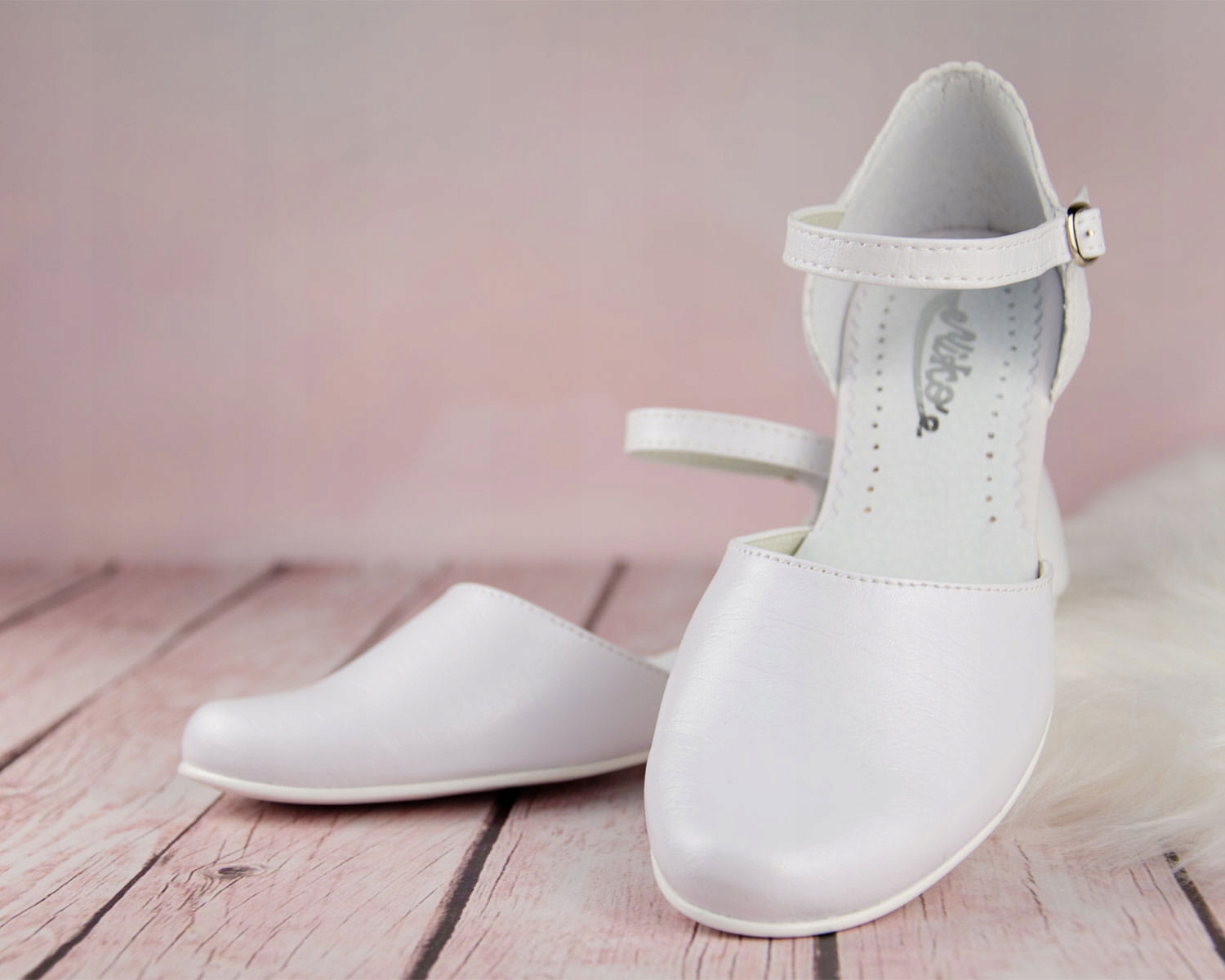 Buty komunijne dziewczęce KBD-700 - Rozmiar: 35 - Płeć Dziewczynki