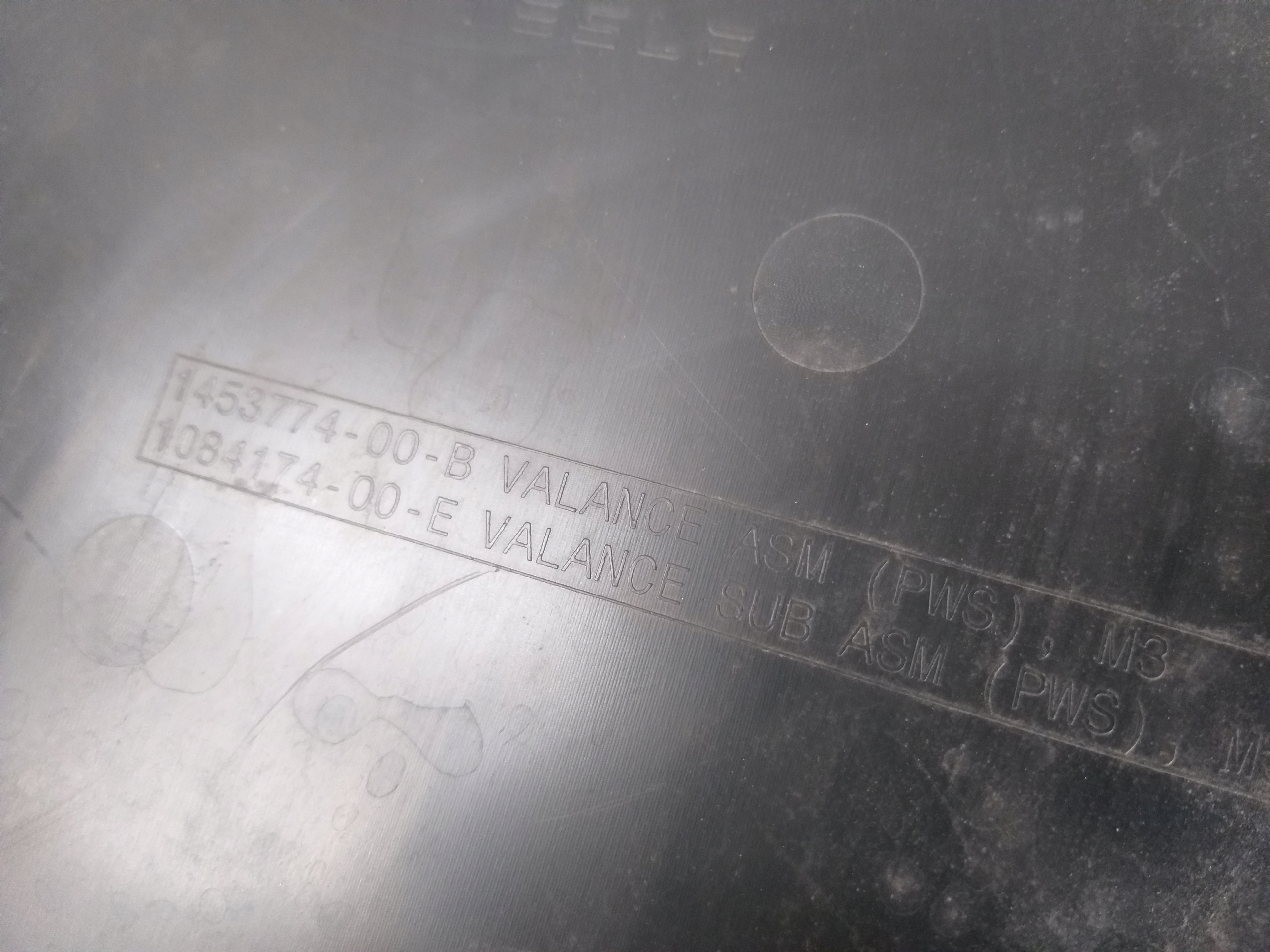 nárazník předek kryt TESLA III 3