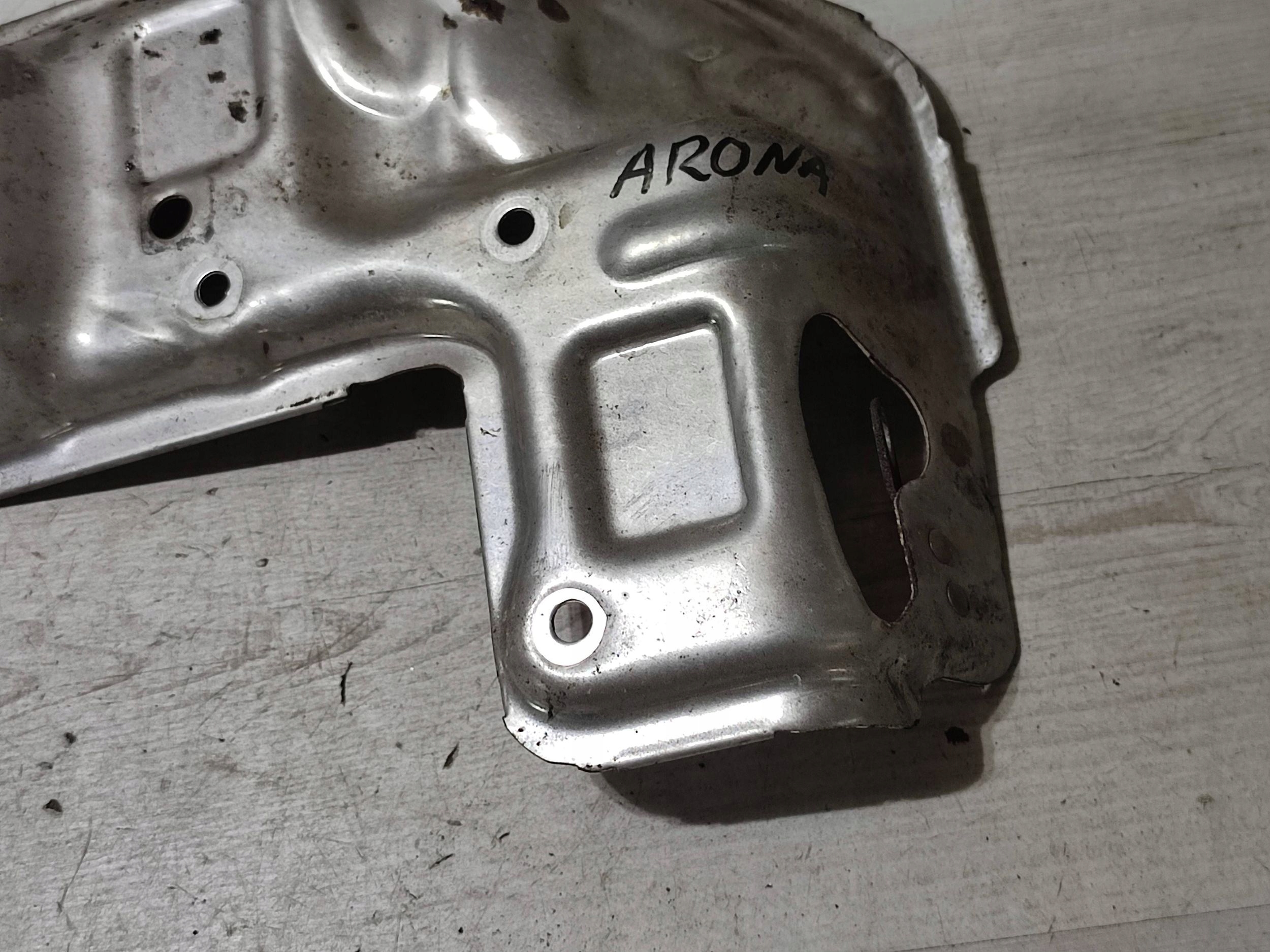 Seat Arona 2019 Blende Abdeckung termiczna rury wydechowej