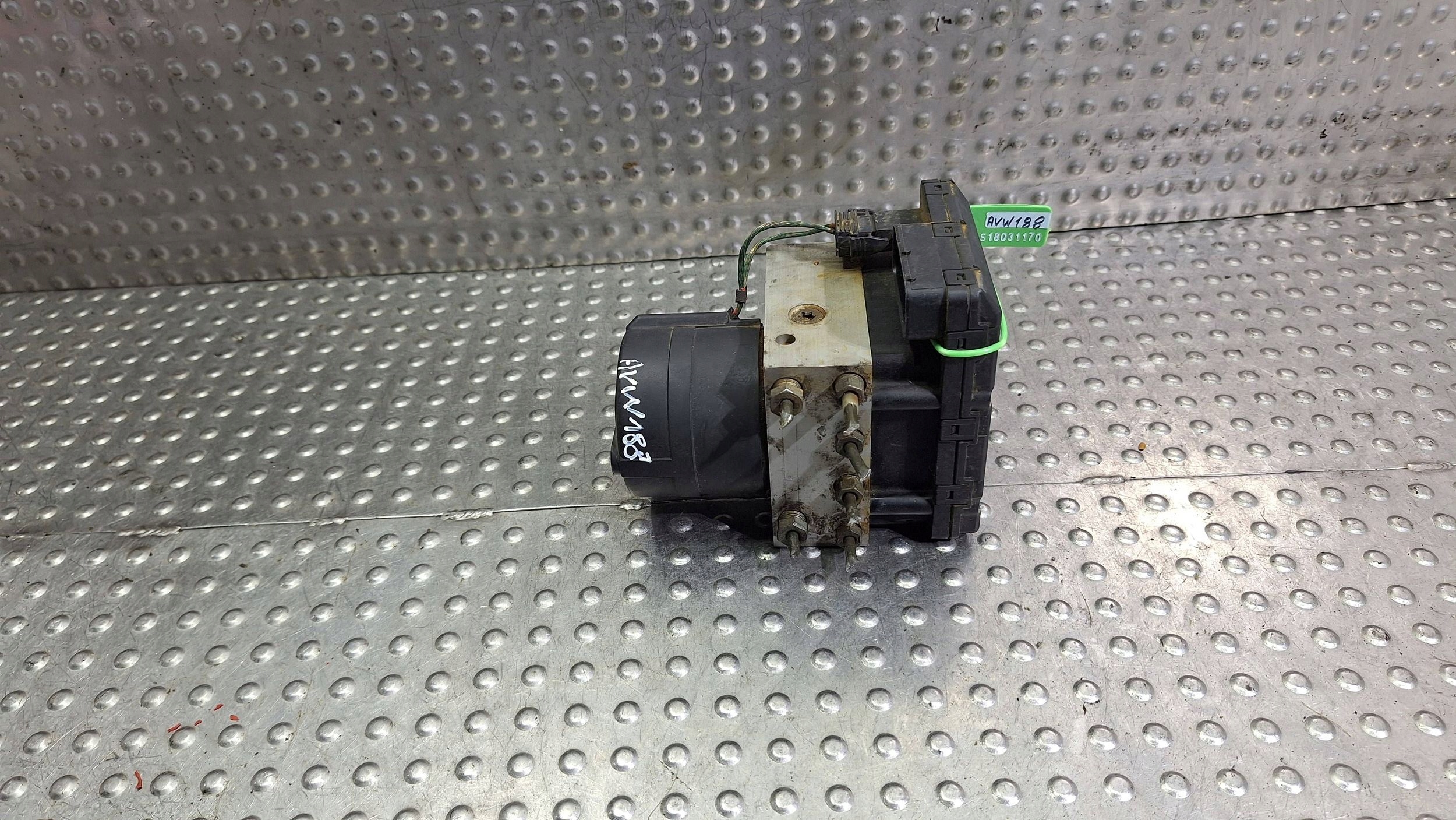 pump control unit ABS 1H2614117B 3A0907379 GOLF III PASSAT B3 B4 GOLF IV