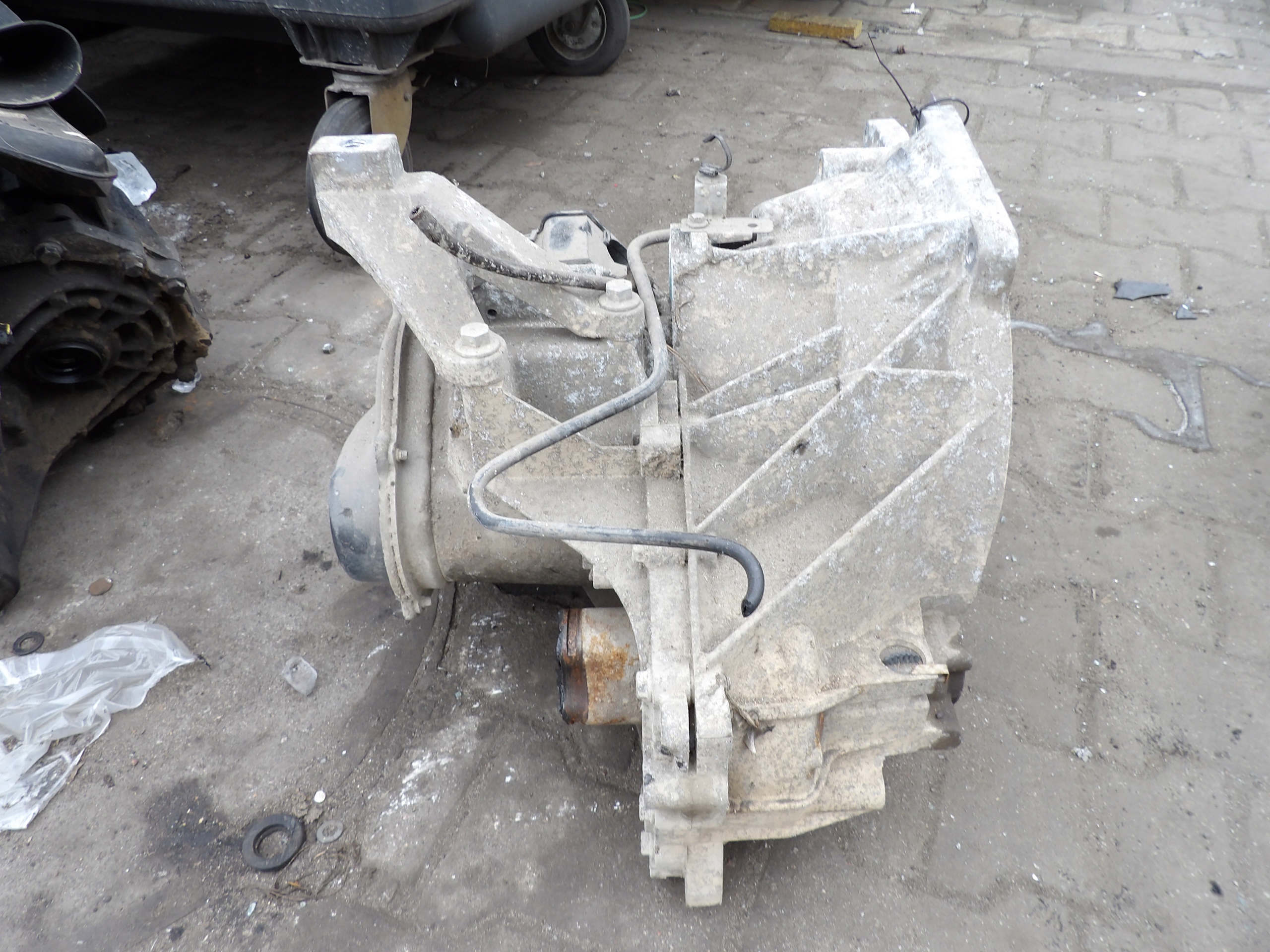 Ford Focus MK2 1,6B 74KW 101KM Getriebe 3M5R7002NJ