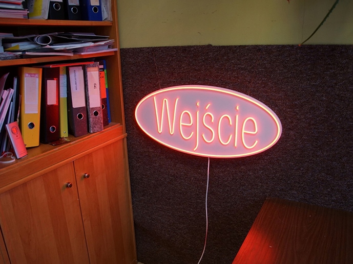 NWEJSCIEIP NEON LED NAPIS WEJŚCIE REKLAMA 70X32CM Zastosowanie dekoracja ściany
